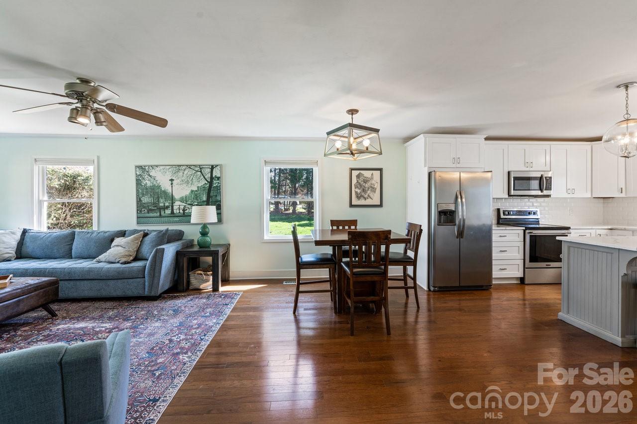 141 Bluewing Lane — Mooresville