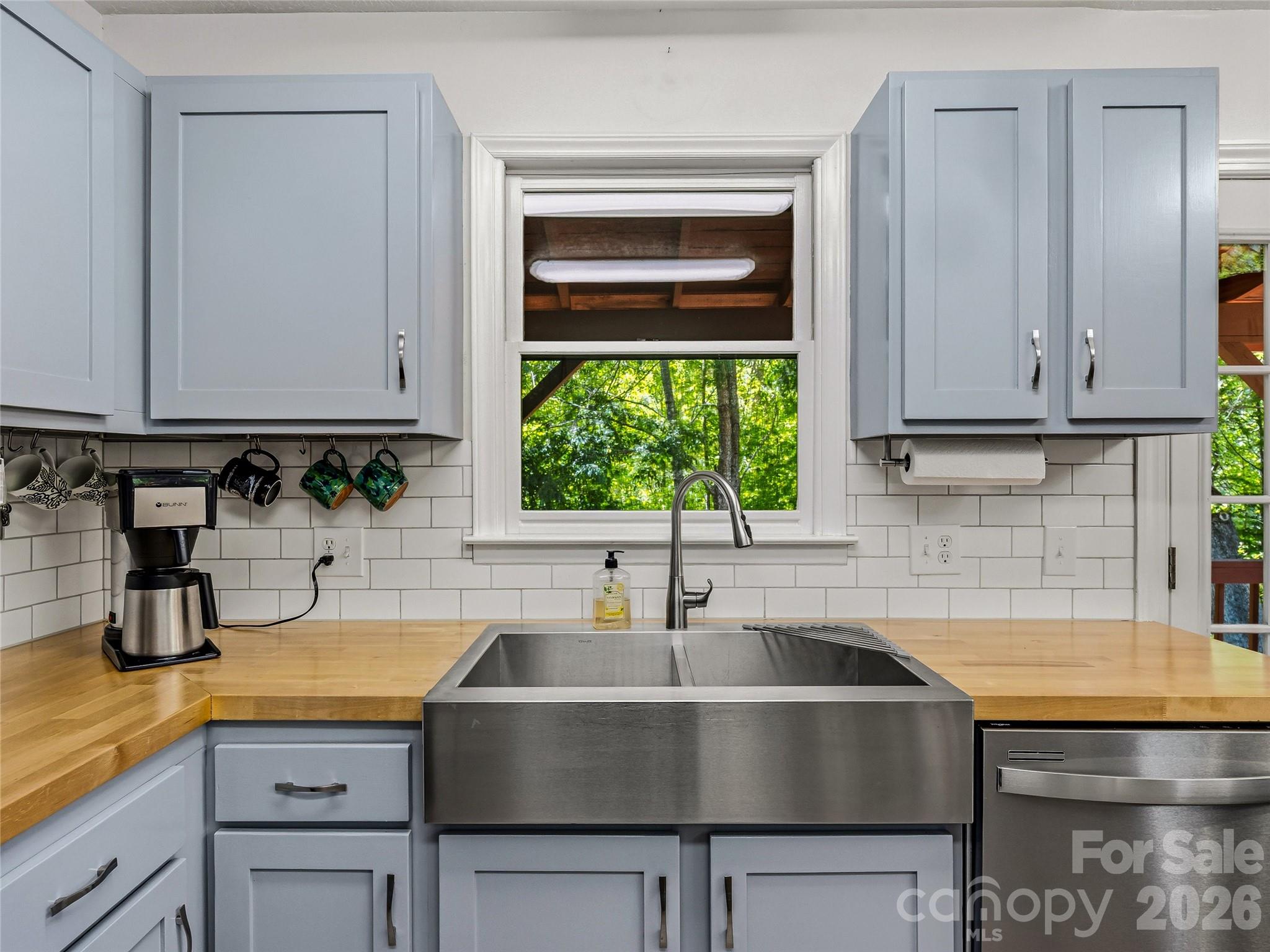 200 River Ridge Drive — Burnsville