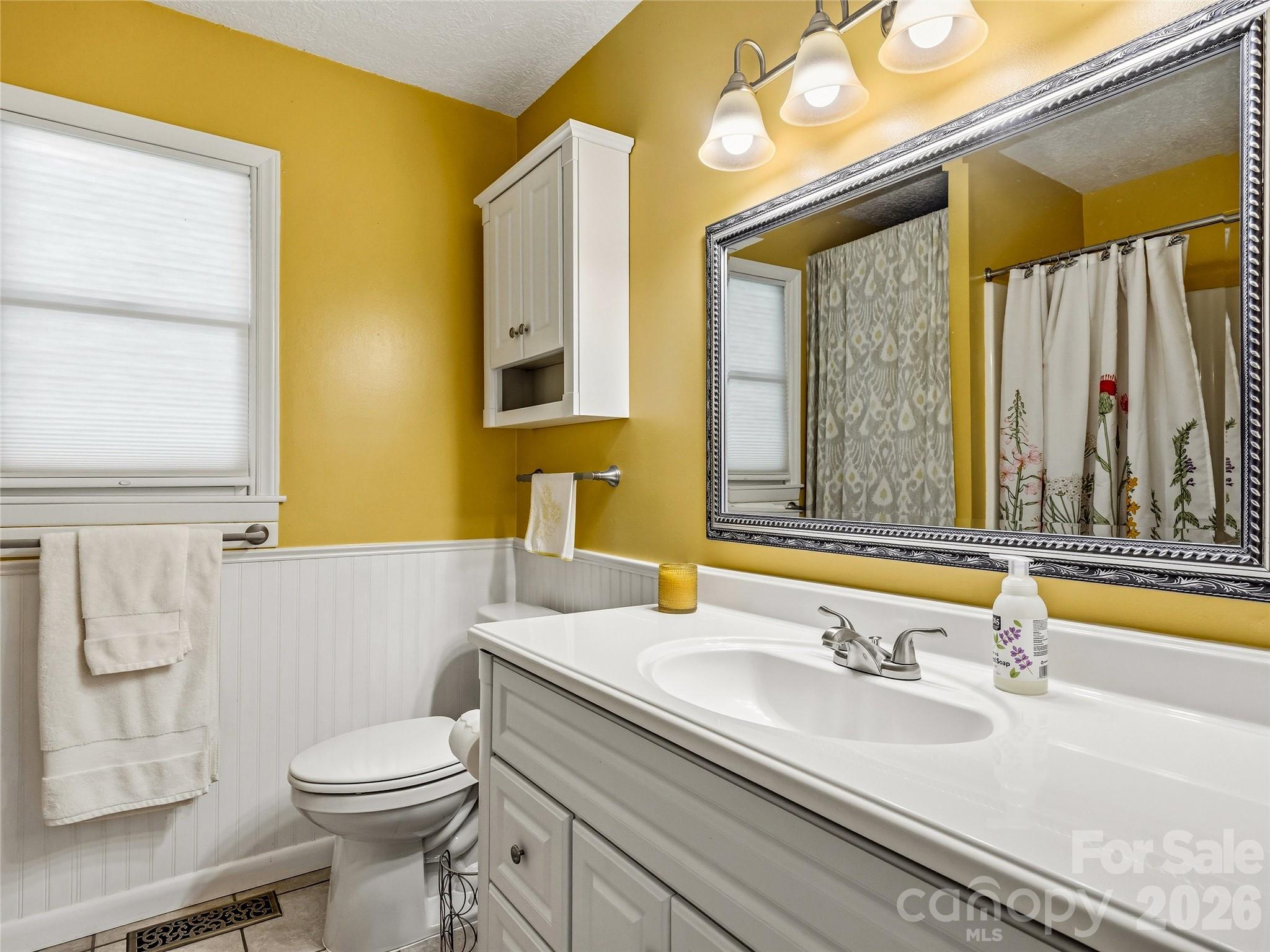 200 River Ridge Drive — Burnsville