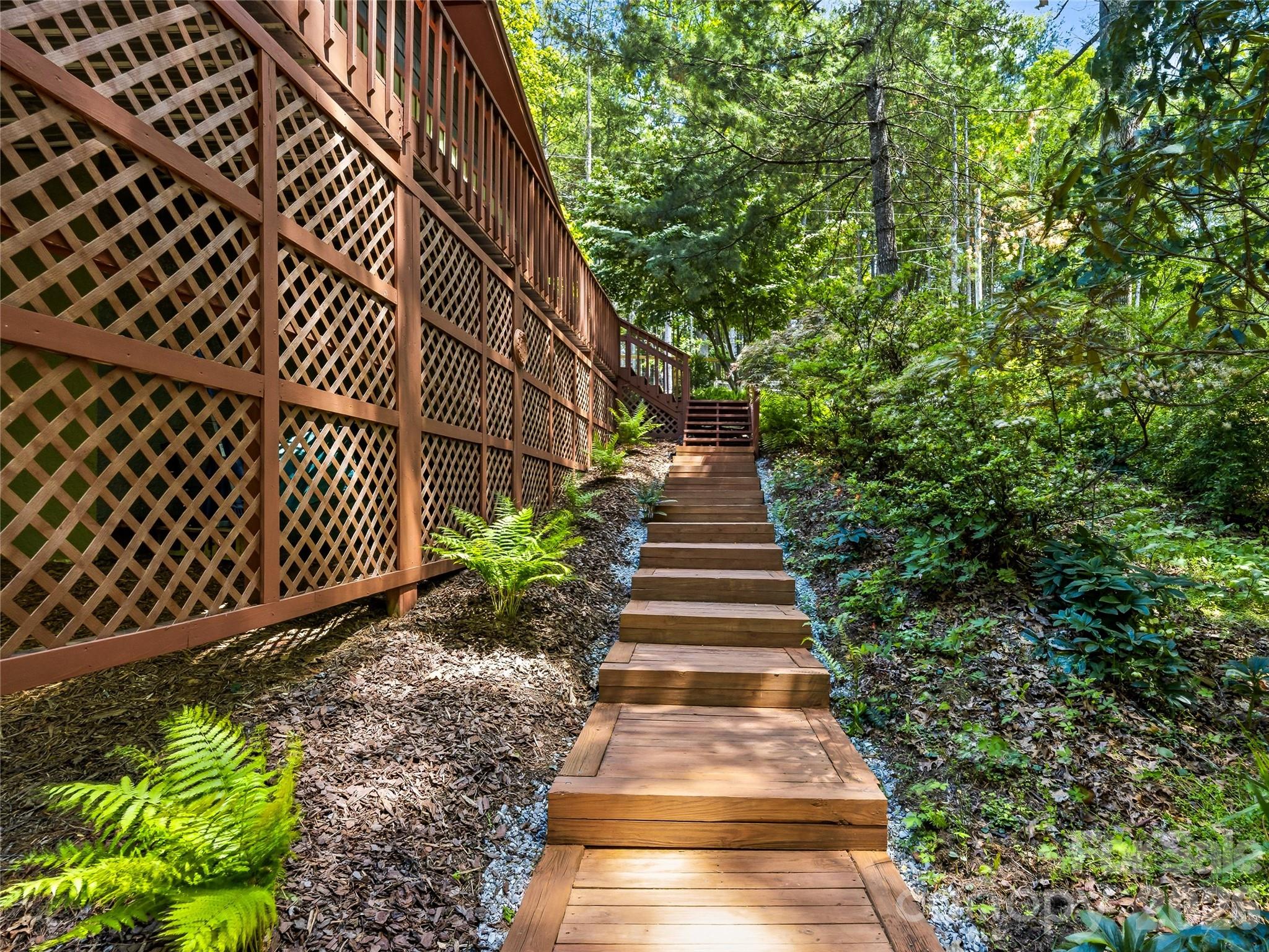 200 River Ridge Drive — Burnsville