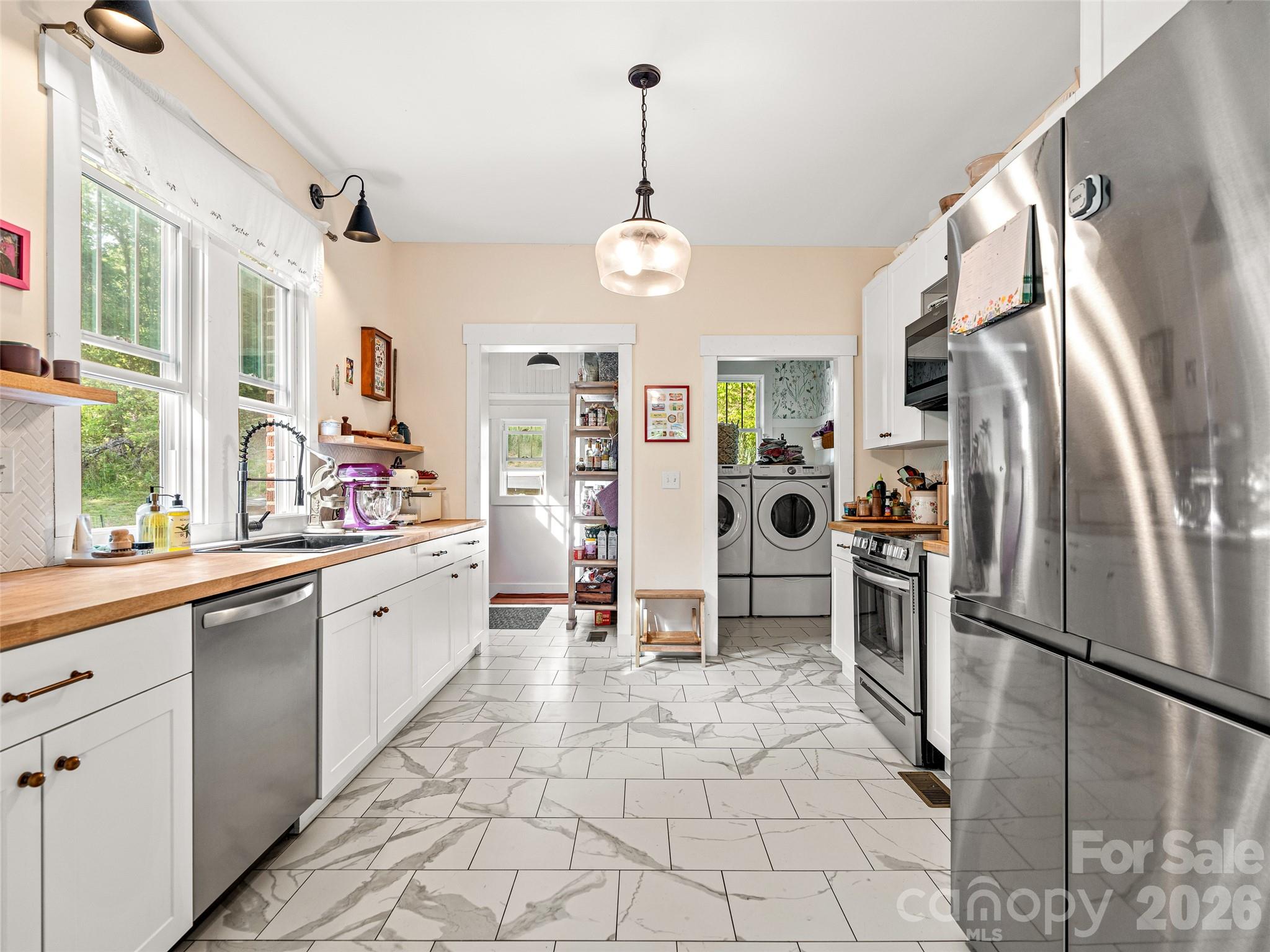 296 Roberts Hill Road — Marshall