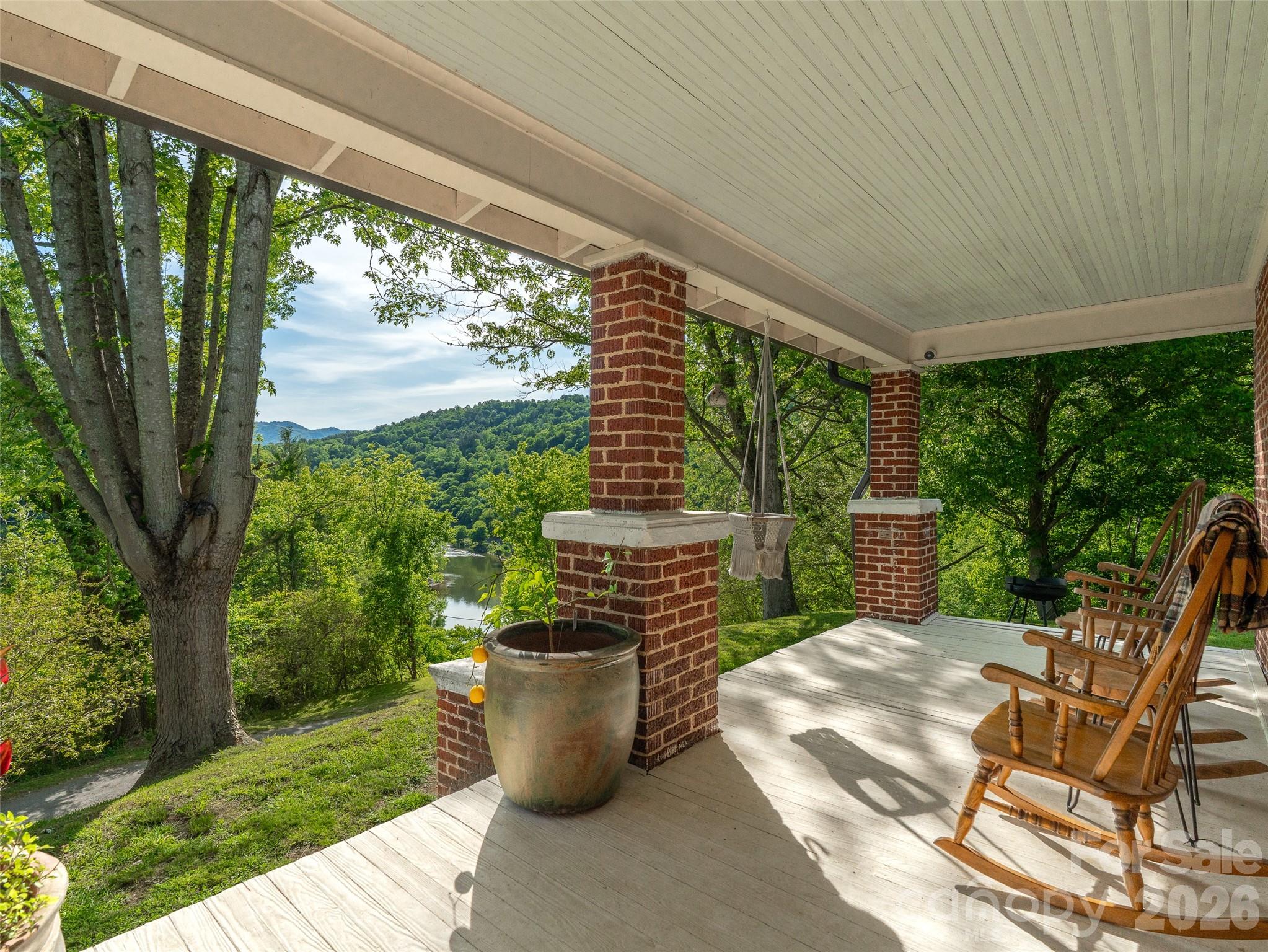 296 Roberts Hill Road — Marshall