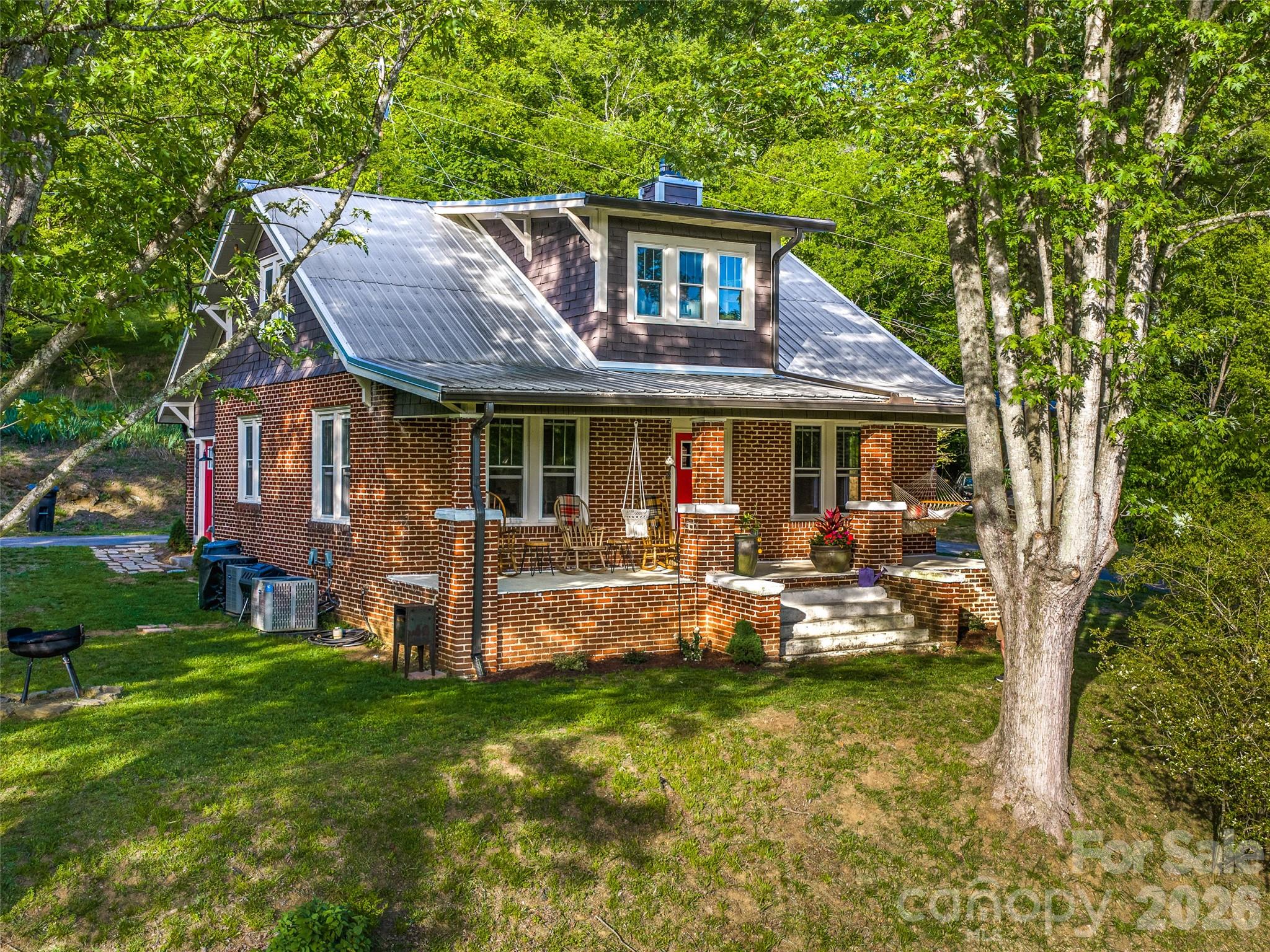 296 Roberts Hill Road — Marshall