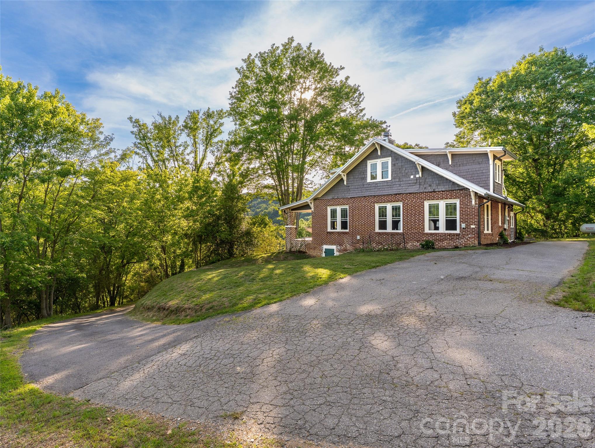 296 Roberts Hill Road — Marshall