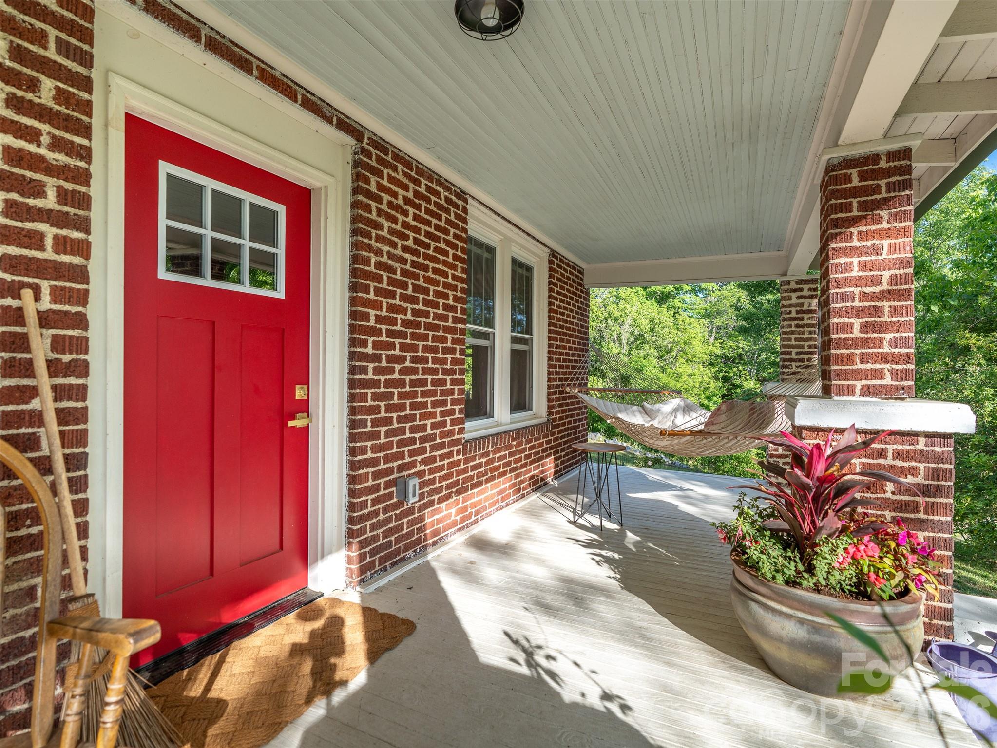 296 Roberts Hill Road — Marshall