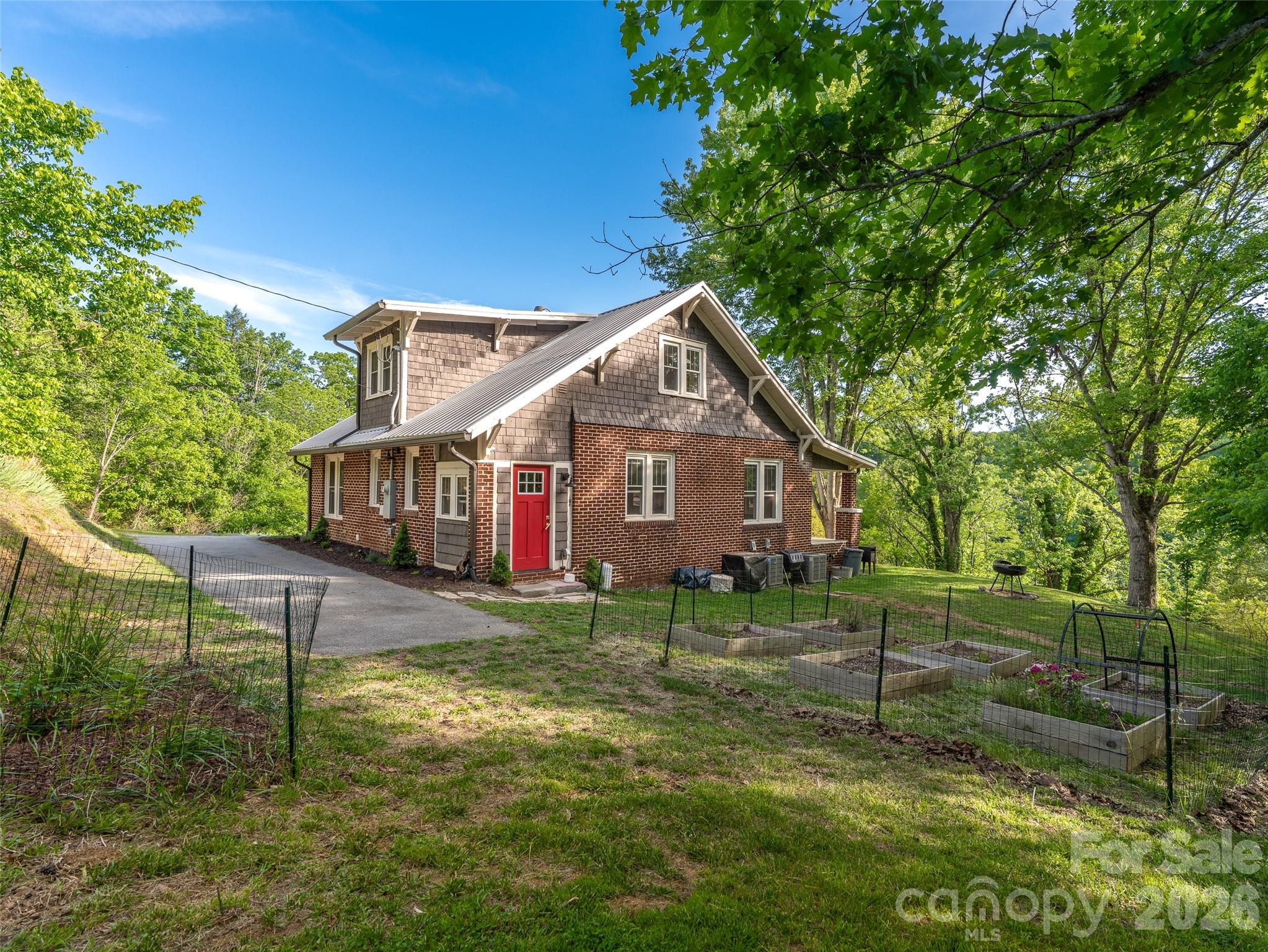 296 Roberts Hill Road — Marshall