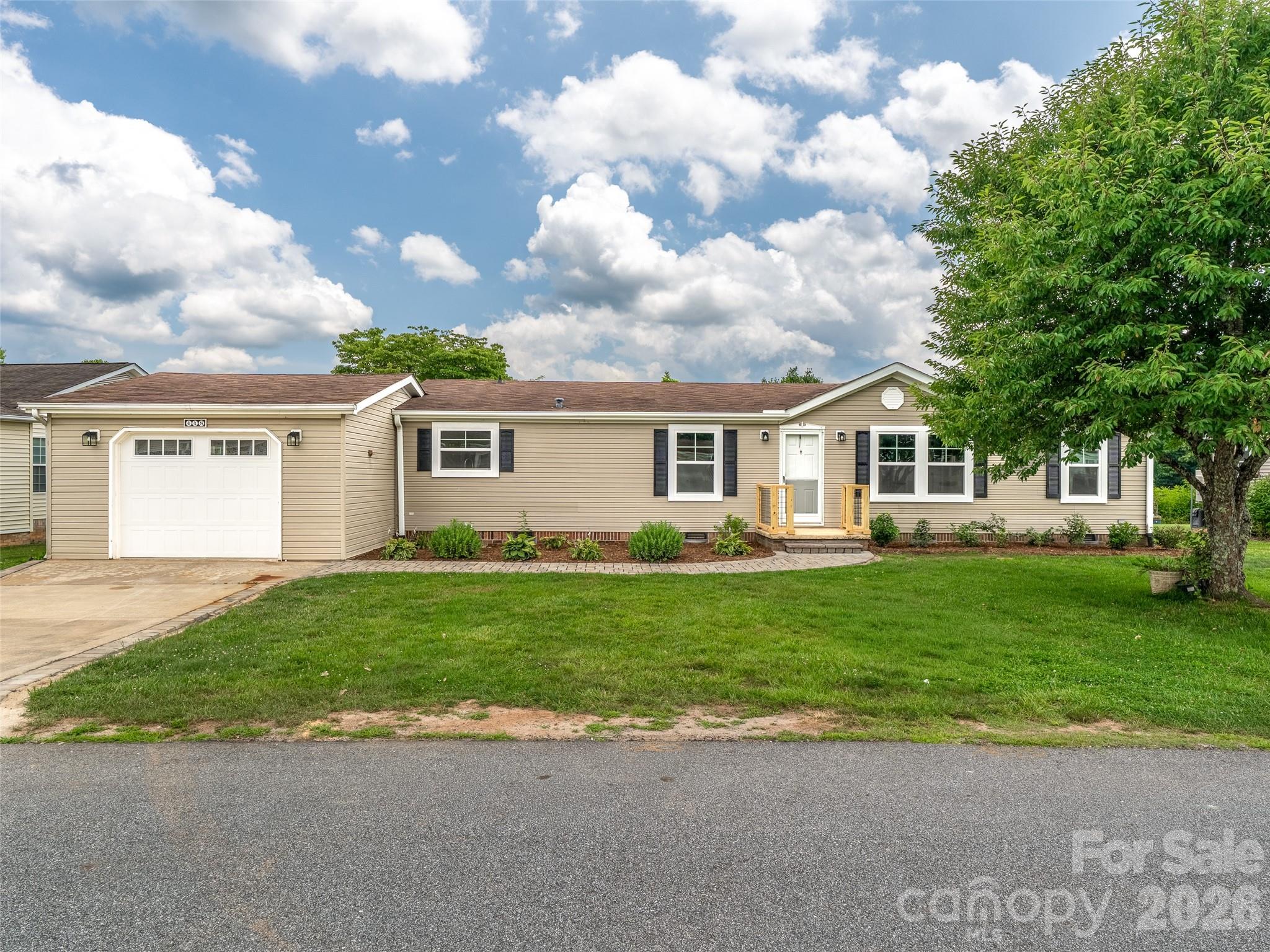 448 Riverwind Drive — Hendersonville