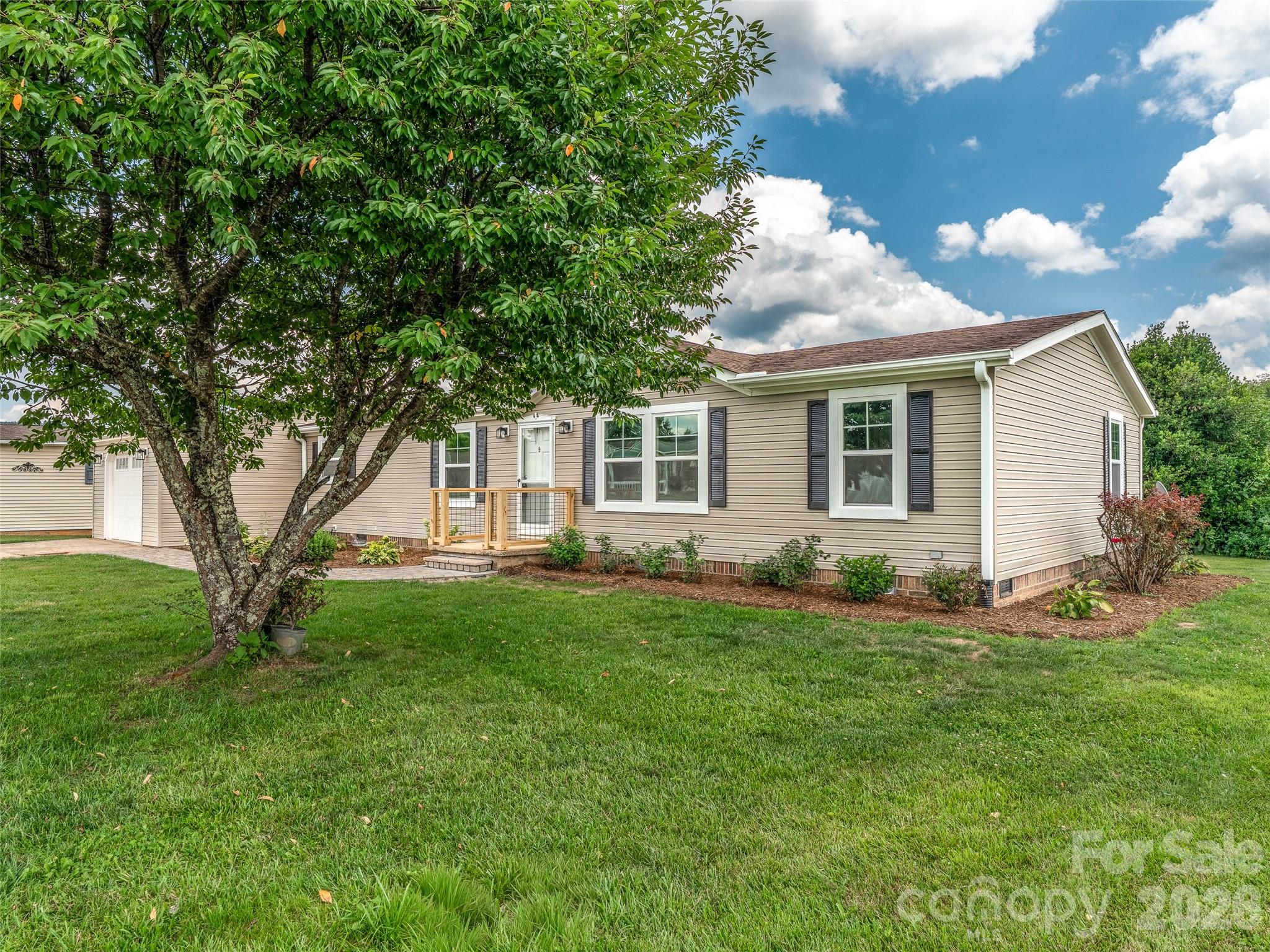 448 Riverwind Drive — Hendersonville