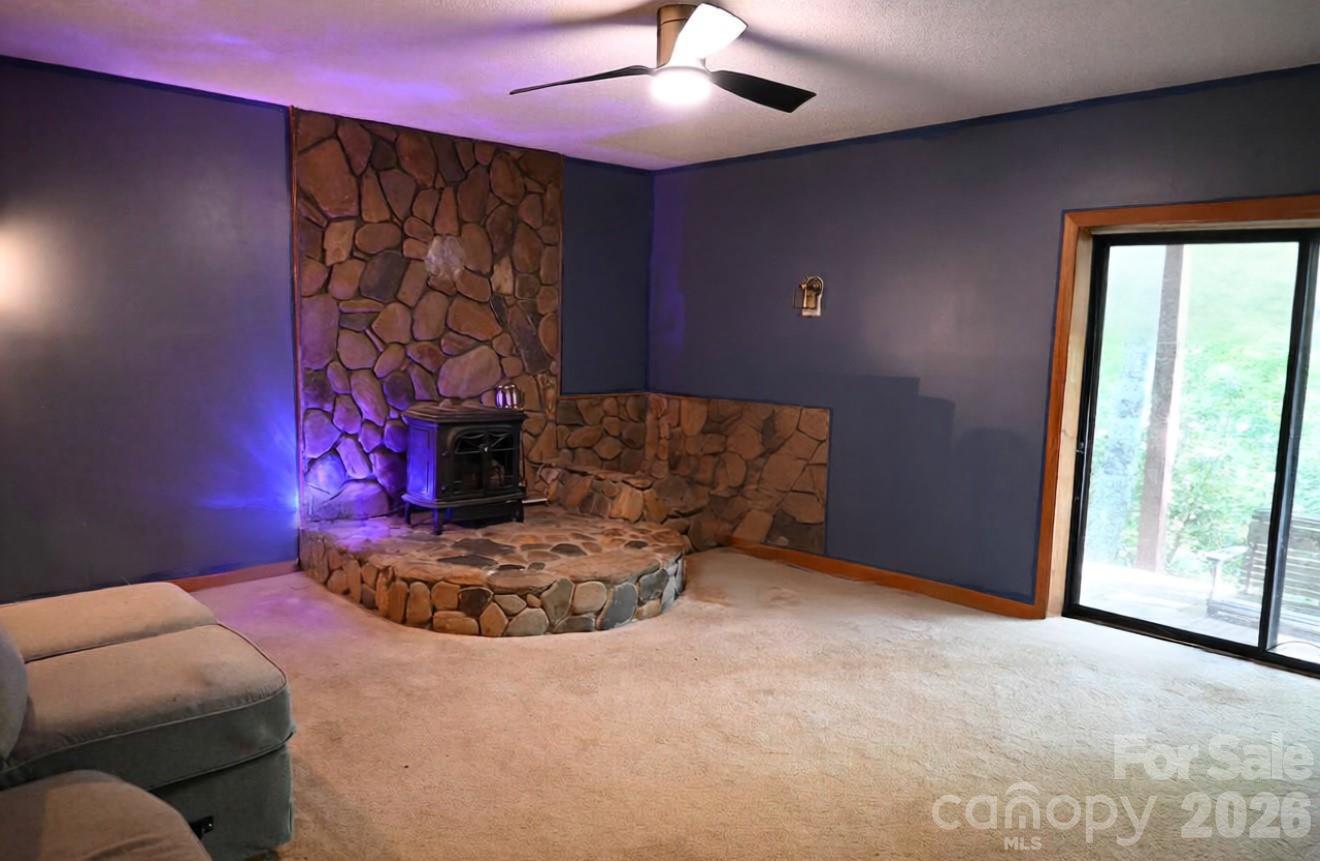 89 Woodcliff Loop — Newland