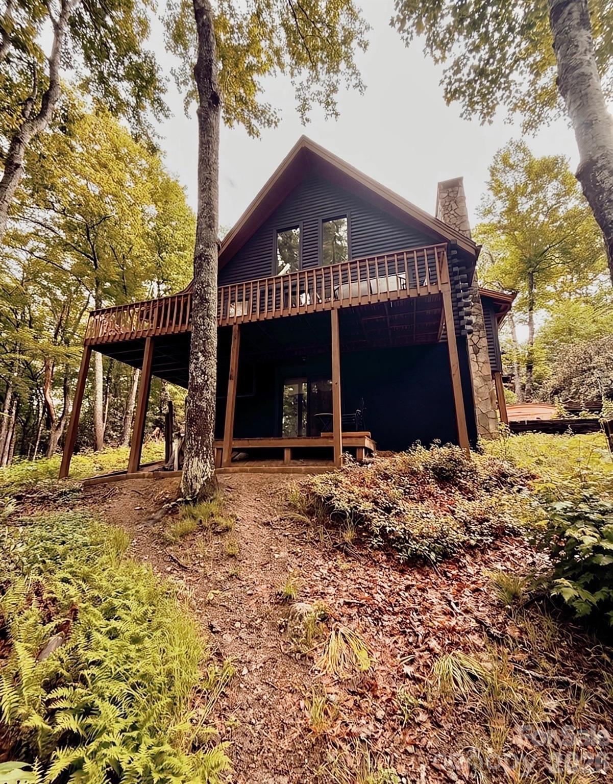 89 Woodcliff Loop — Newland