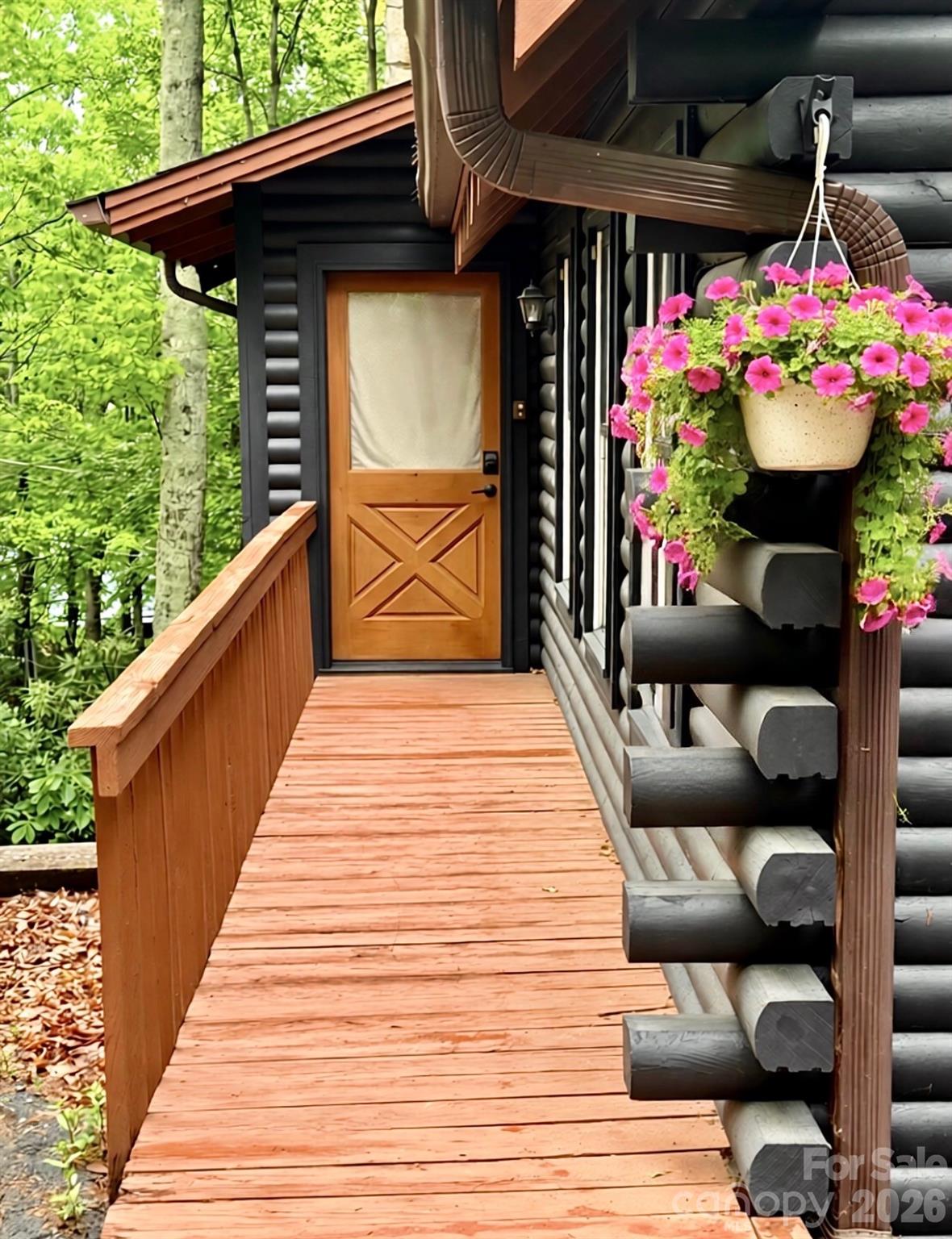 89 Woodcliff Loop — Newland