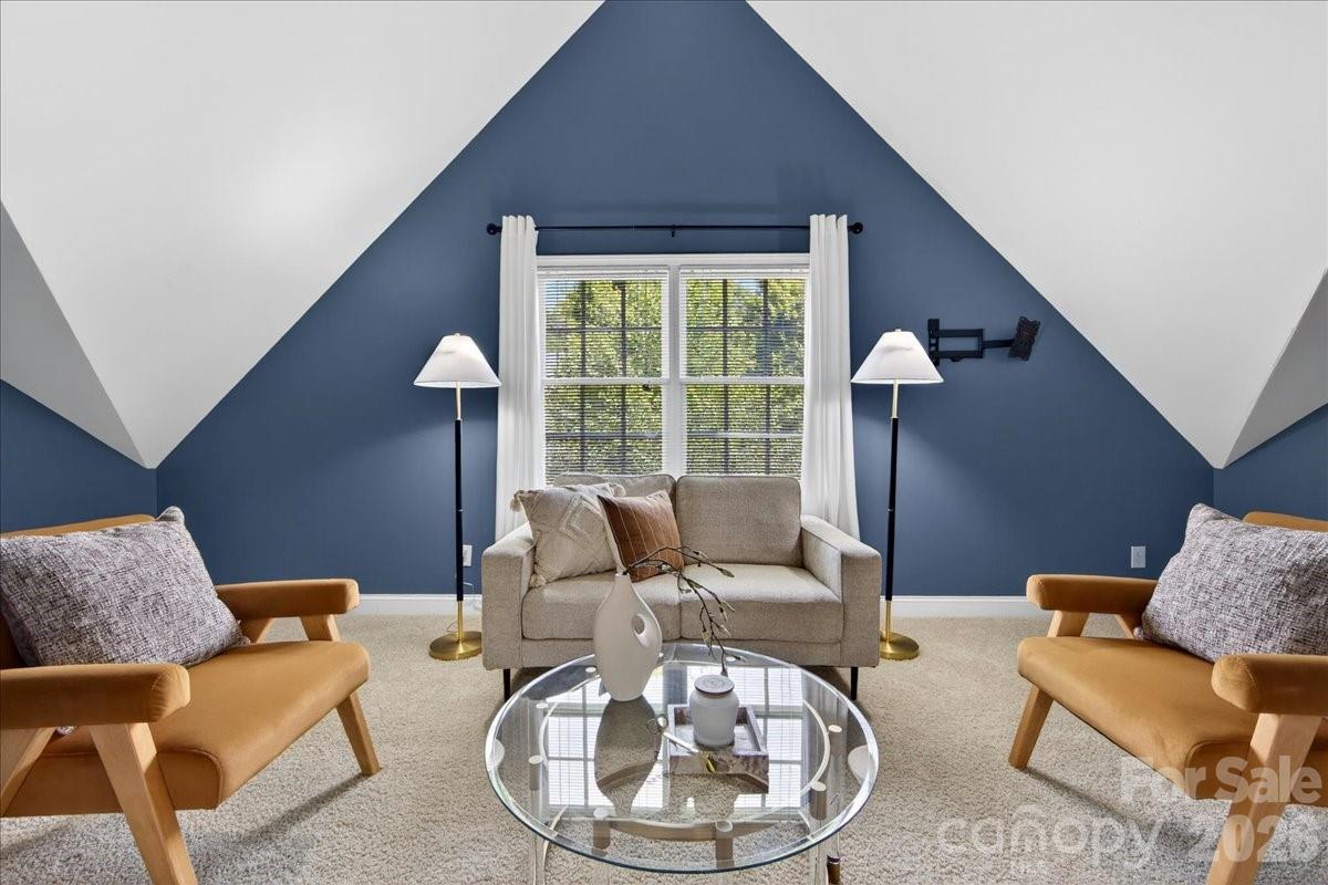 6410 Latta Springs Circle — Huntersville