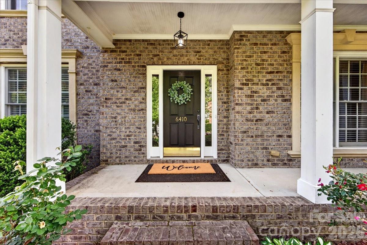 6410 Latta Springs Circle — Huntersville