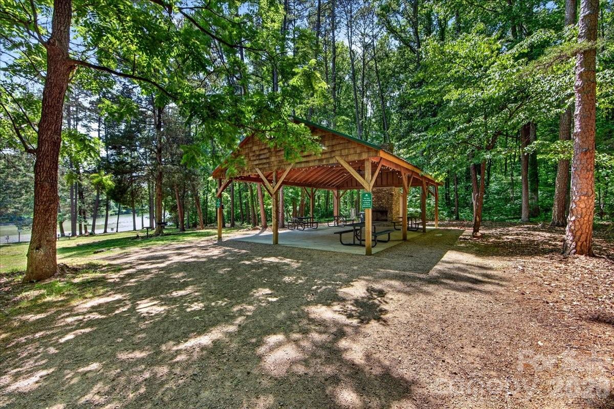 6410 Latta Springs Circle — Huntersville