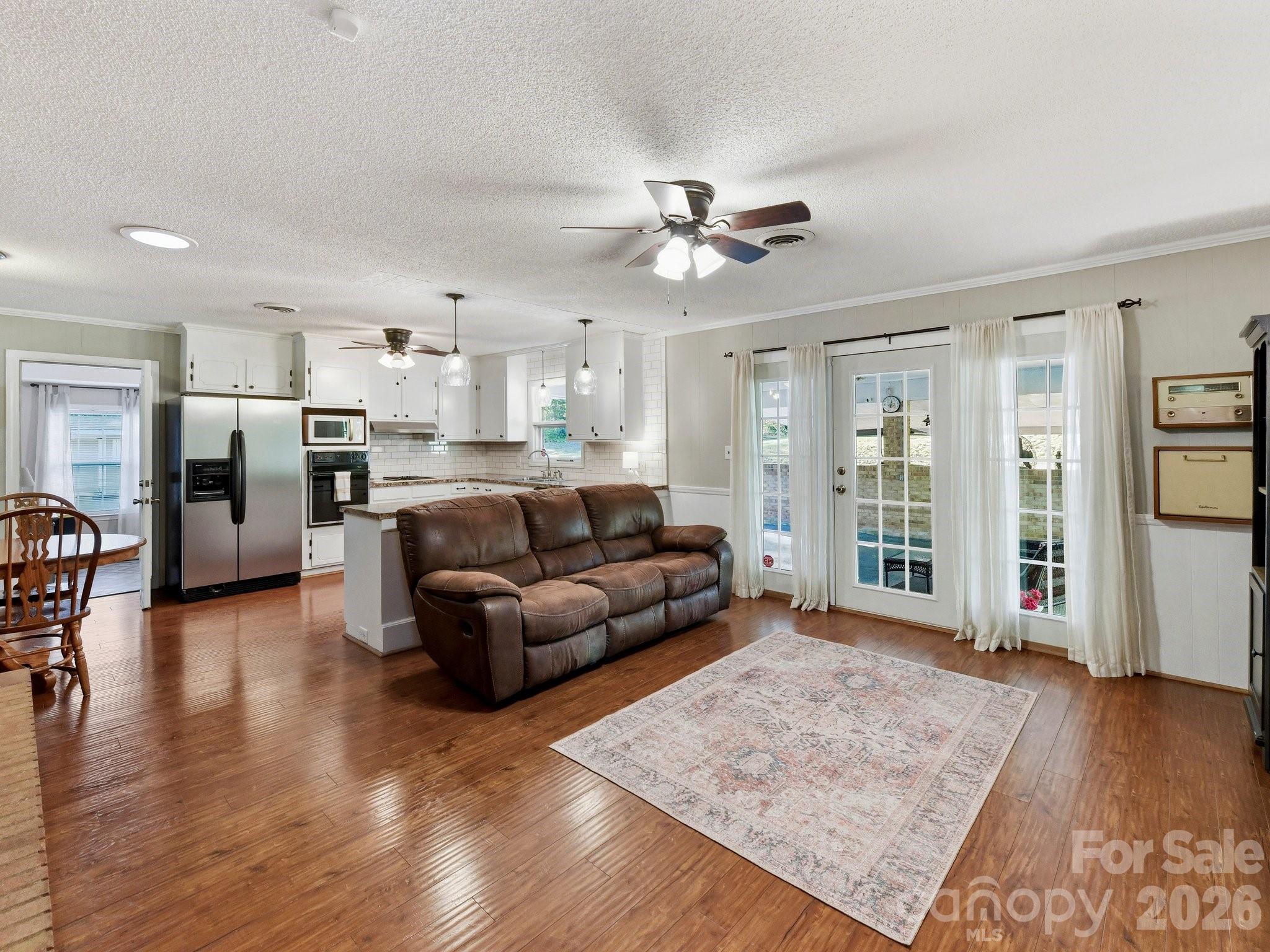 1303 Quail Drive — Monroe