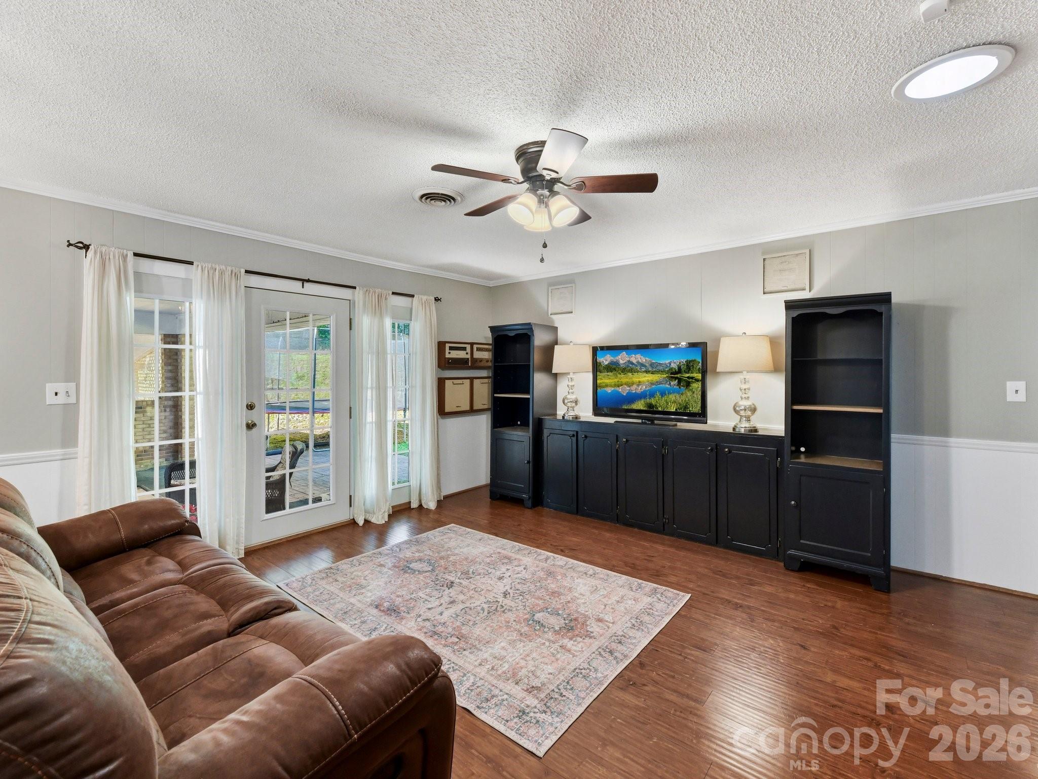 1303 Quail Drive — Monroe