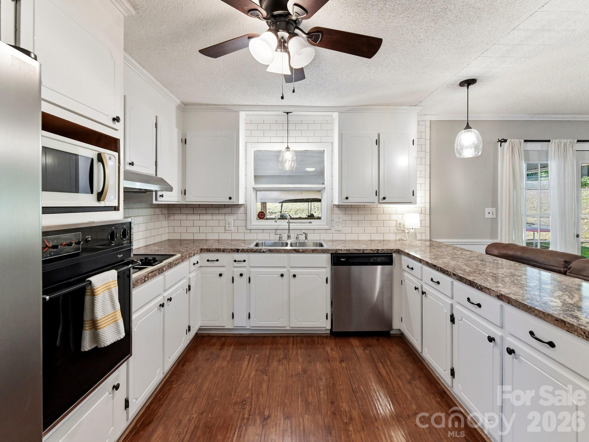 1303 Quail Drive — Monroe
