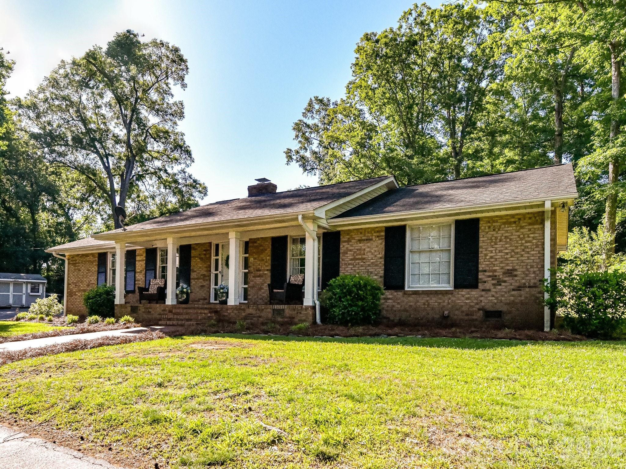 1303 Quail Drive — Monroe
