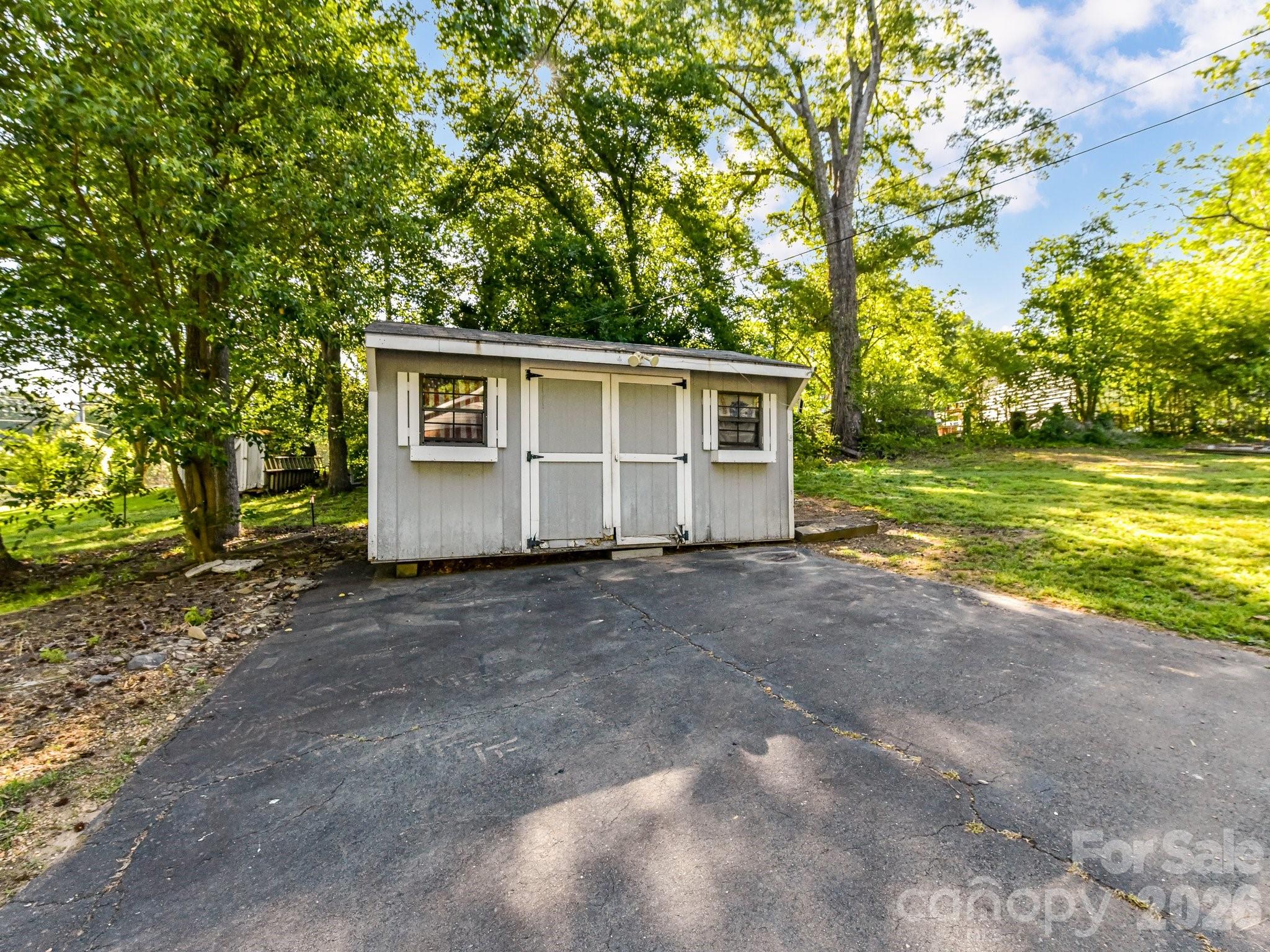 1303 Quail Drive — Monroe