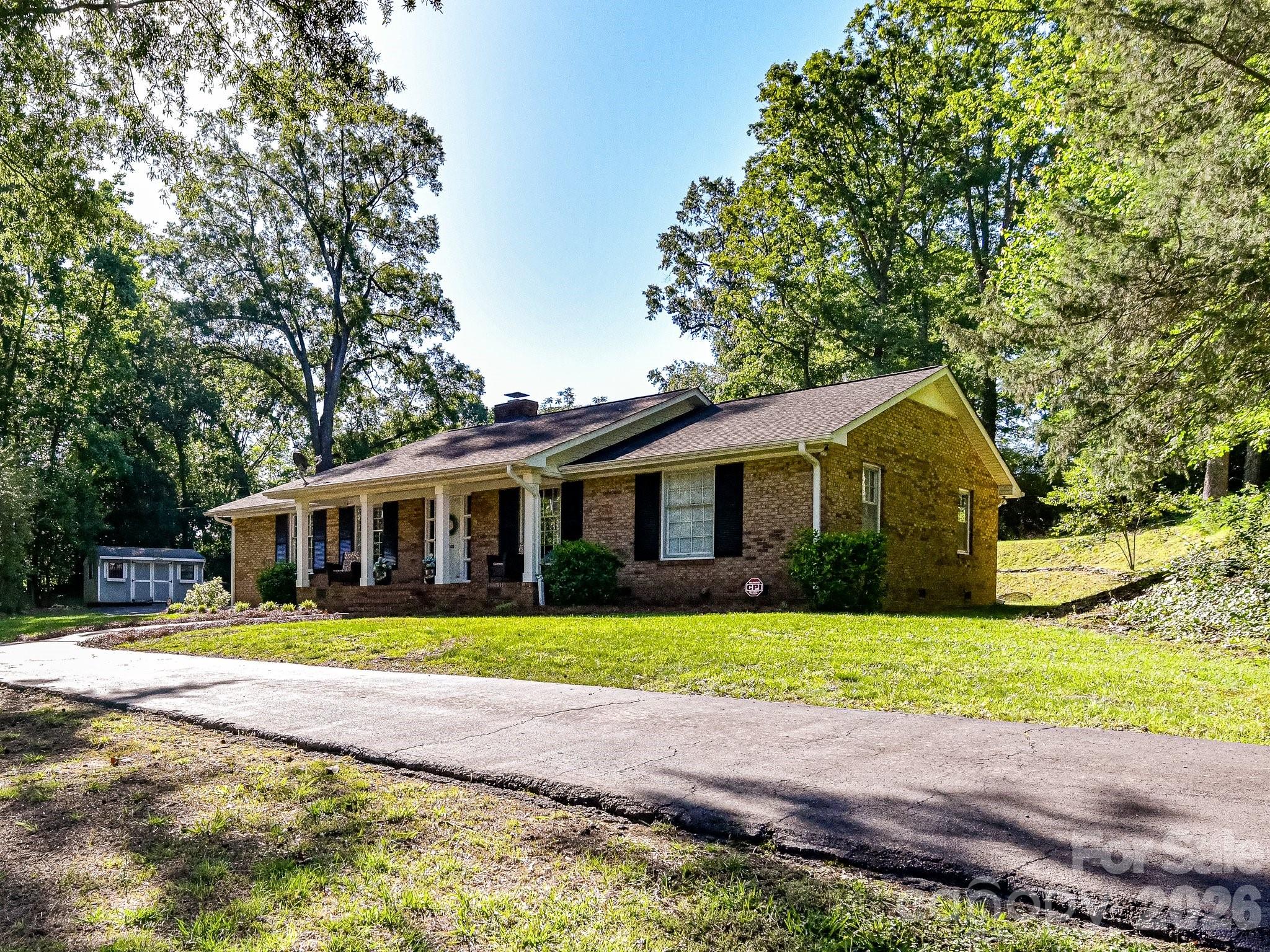 1303 Quail Drive — Monroe