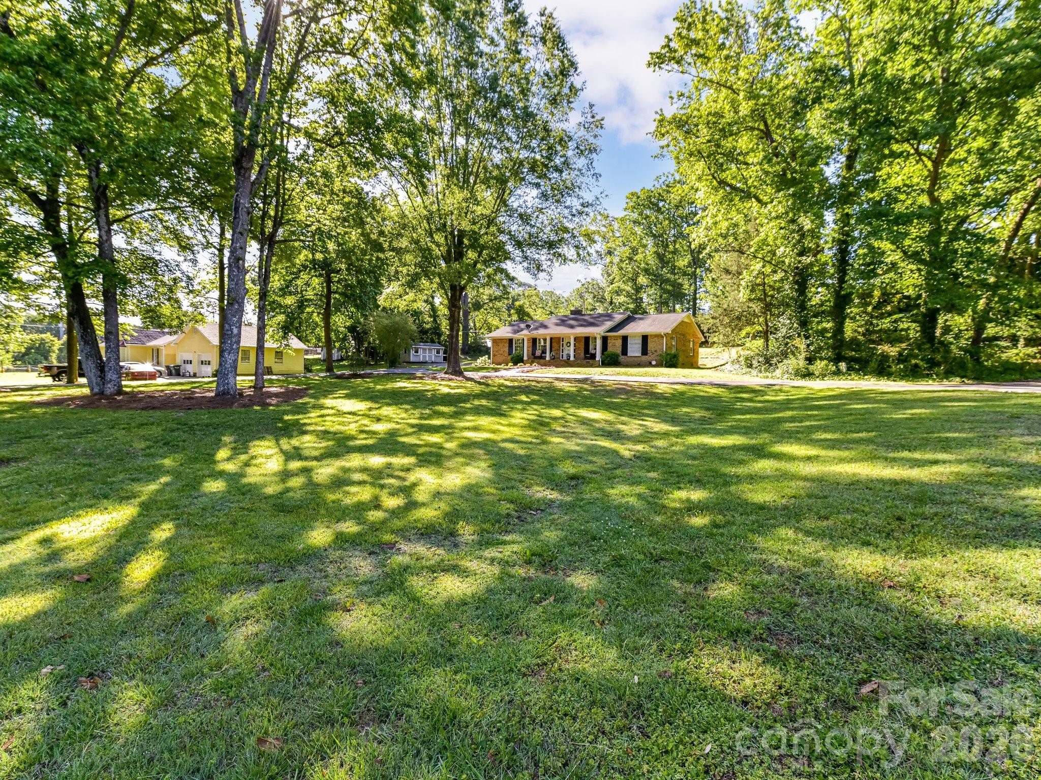 1303 Quail Drive — Monroe