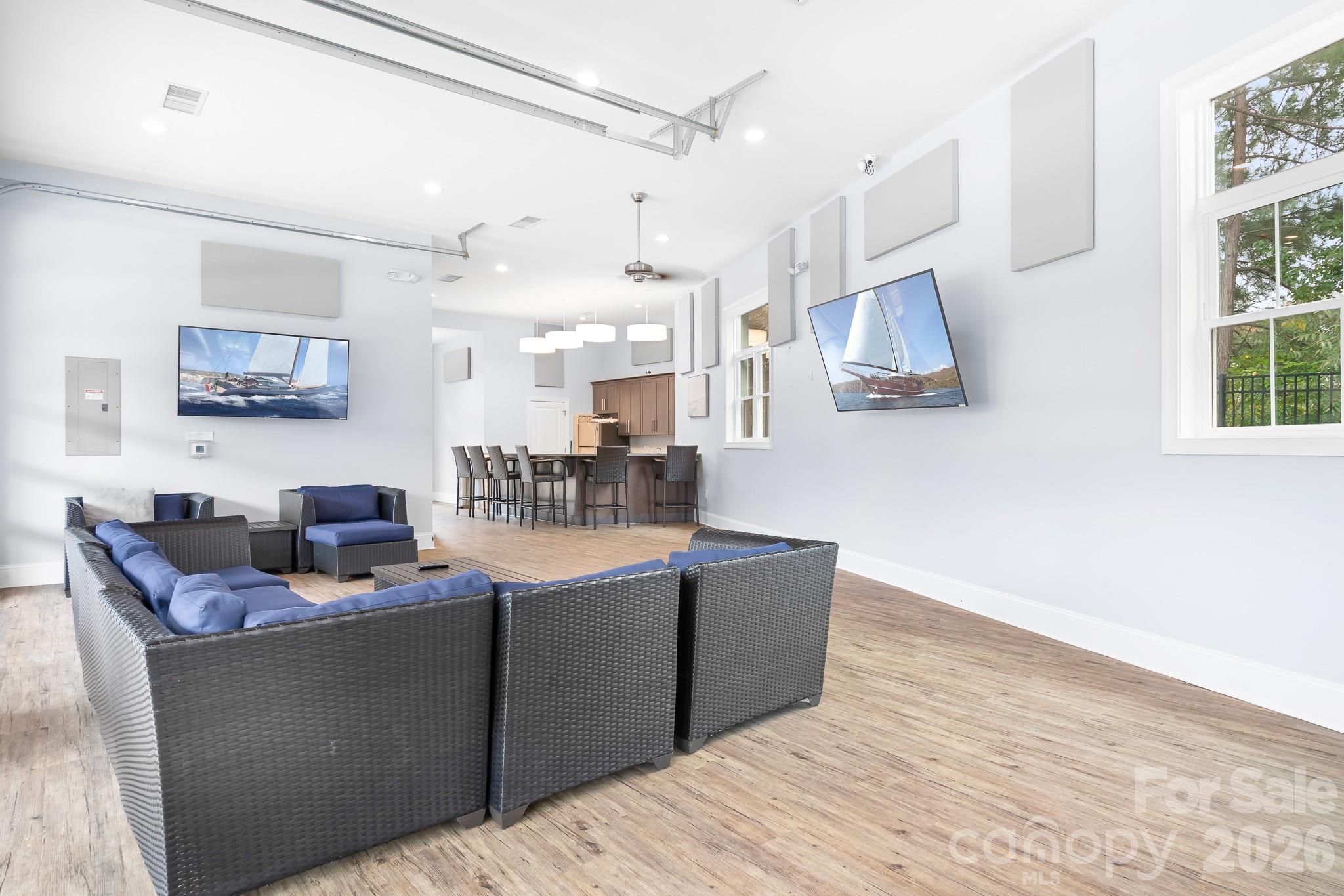 19942 Scanmar Lane — Cornelius
