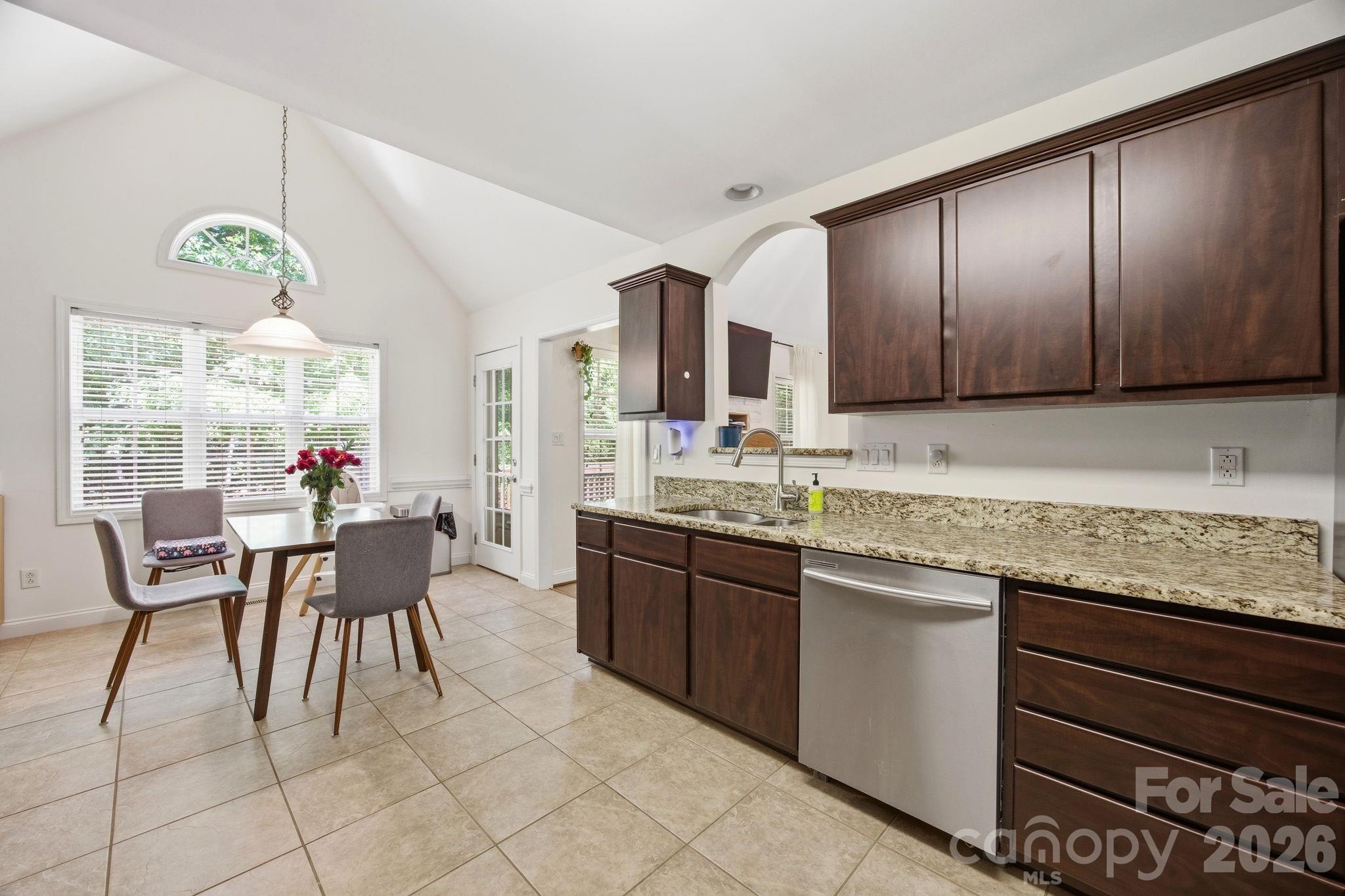 3208 Continental Drive — Monroe