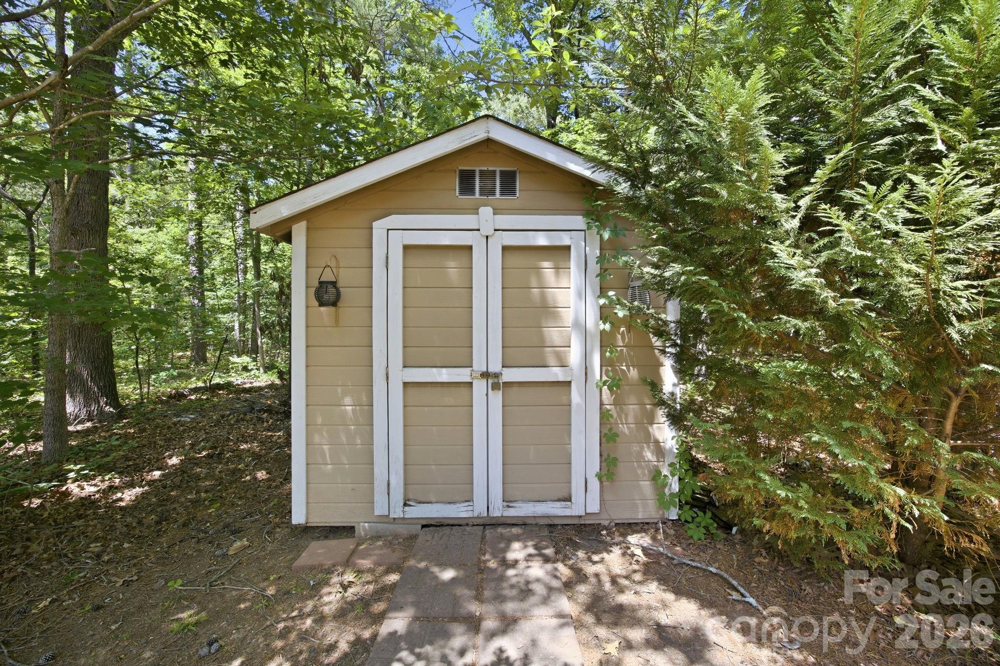 3208 Continental Drive — Monroe