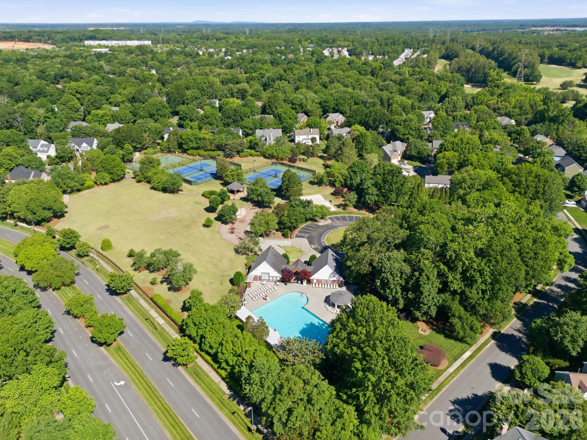 3308 Grandeur Road — Charlotte