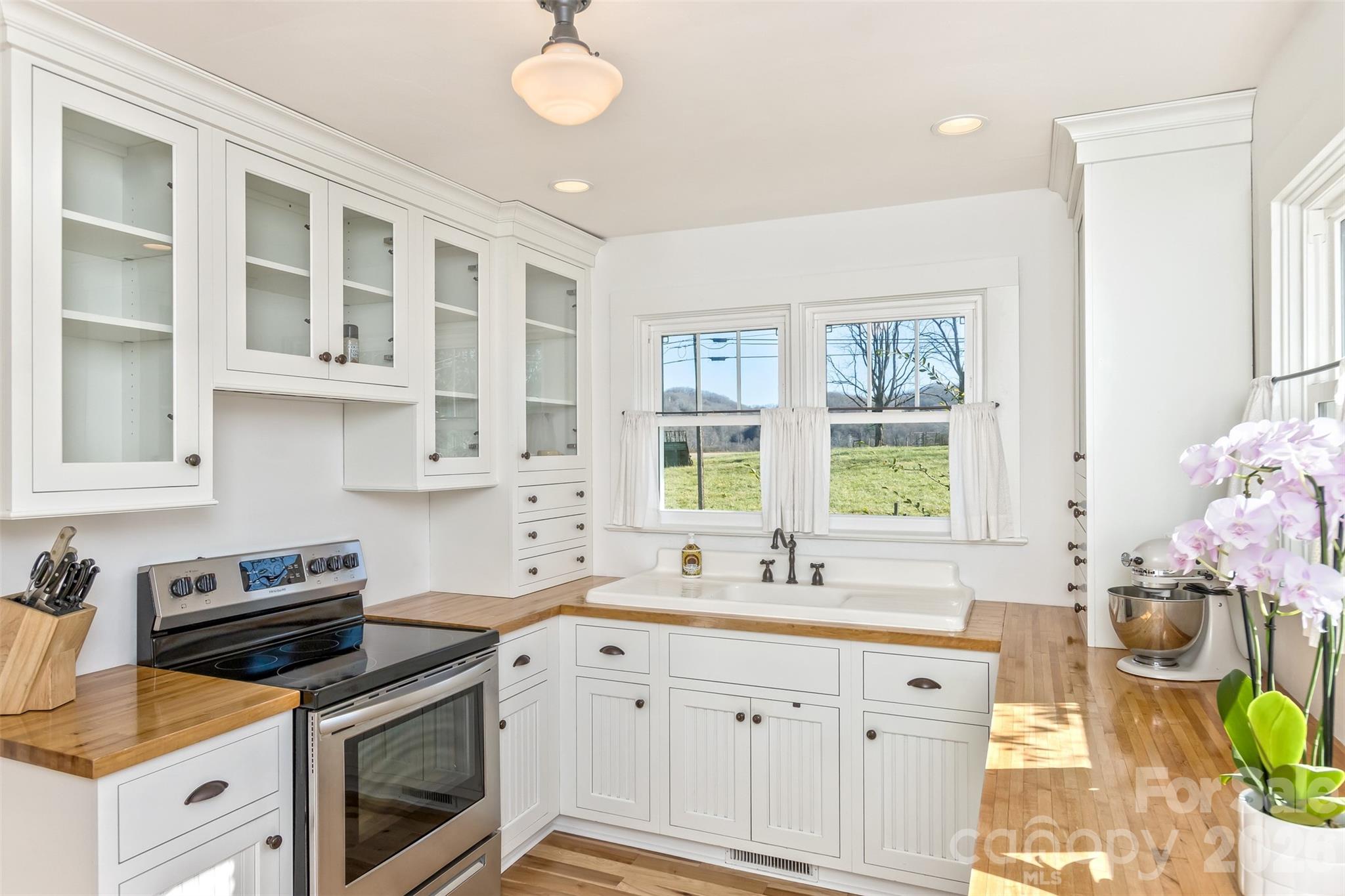 522 Calvert Road — Brevard