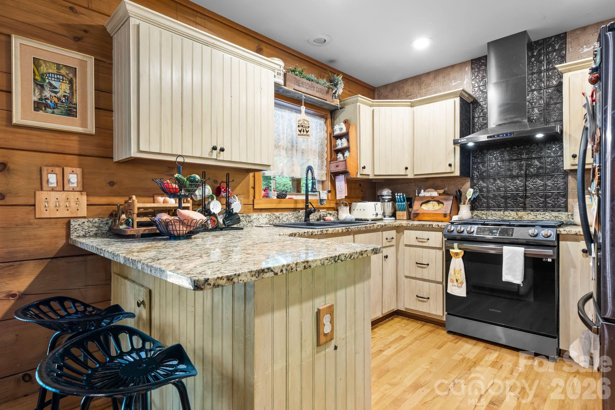 3355 Helton Hartley Place — Lenoir