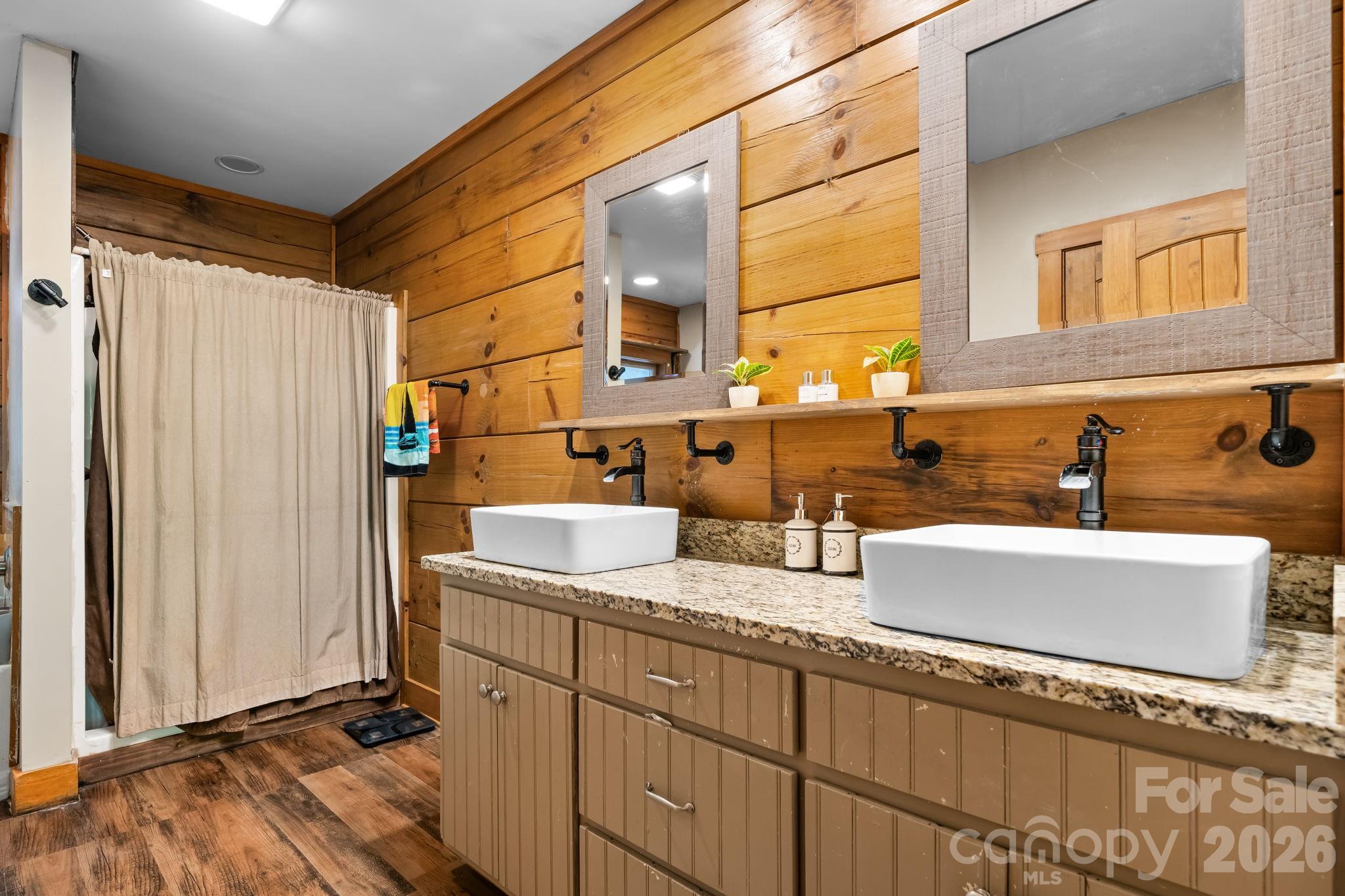 3355 Helton Hartley Place — Lenoir
