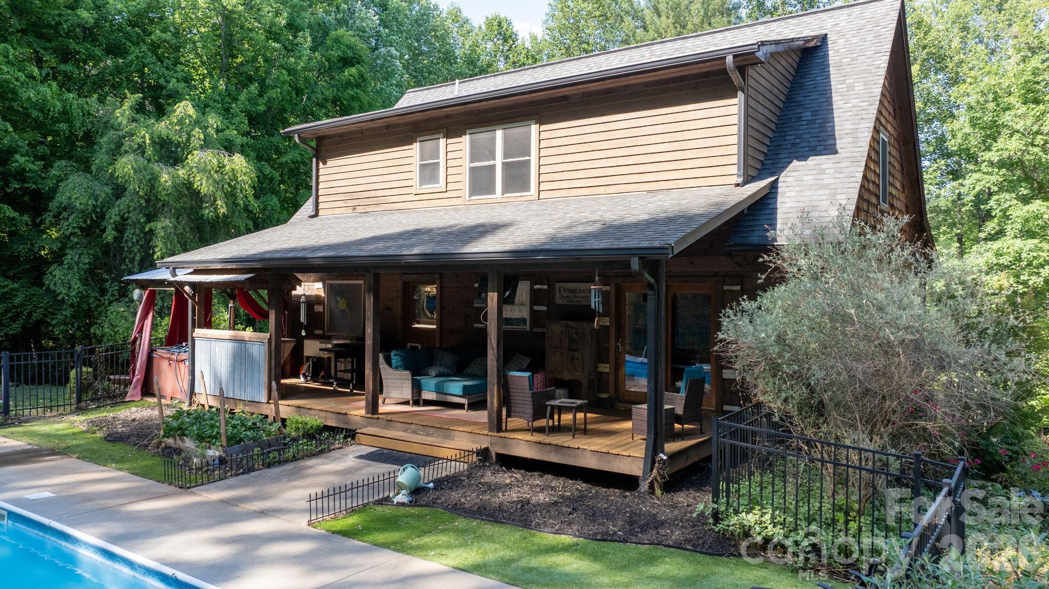 3355 Helton Hartley Place — Lenoir