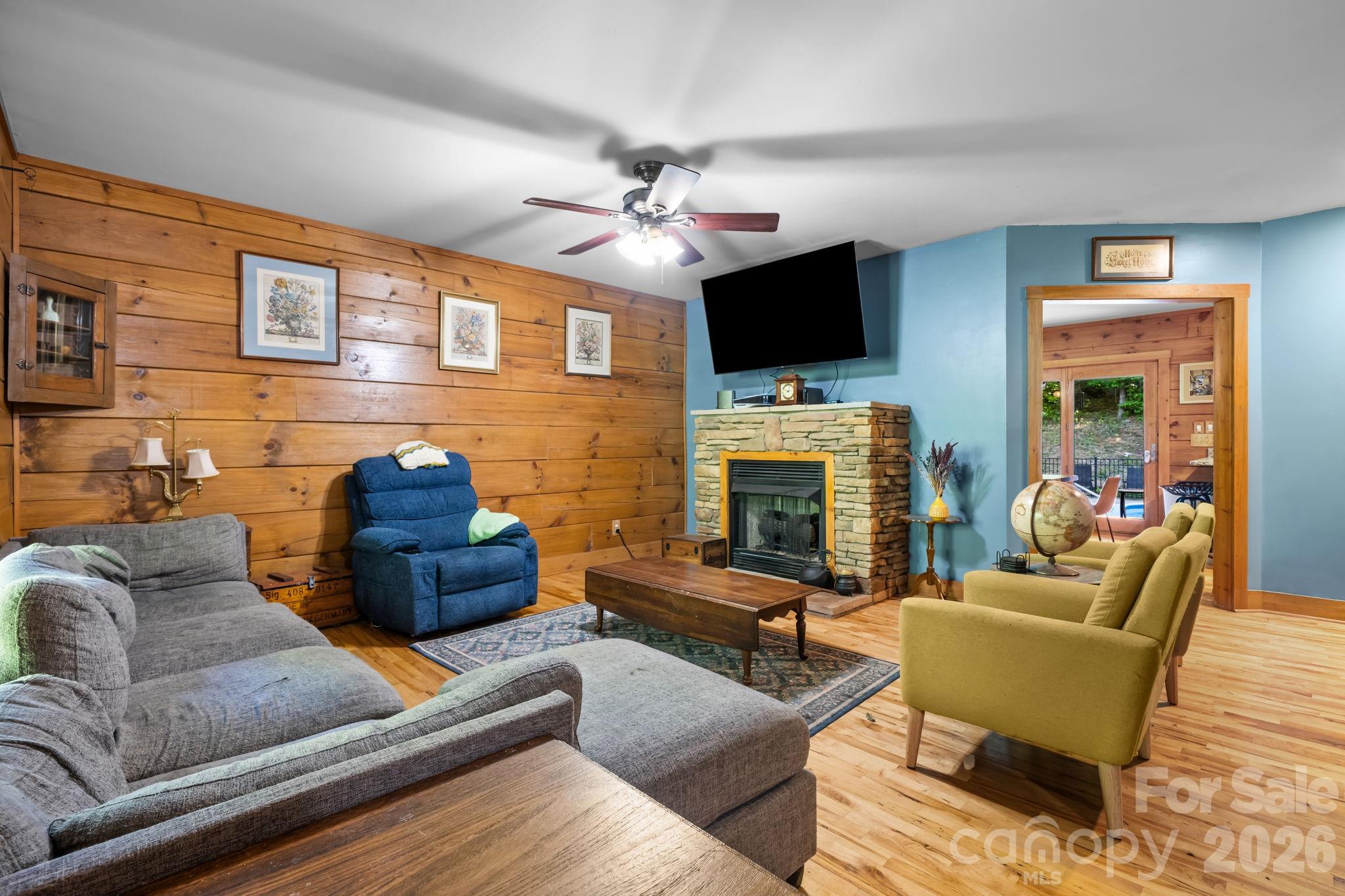 3355 Helton Hartley Place — Lenoir