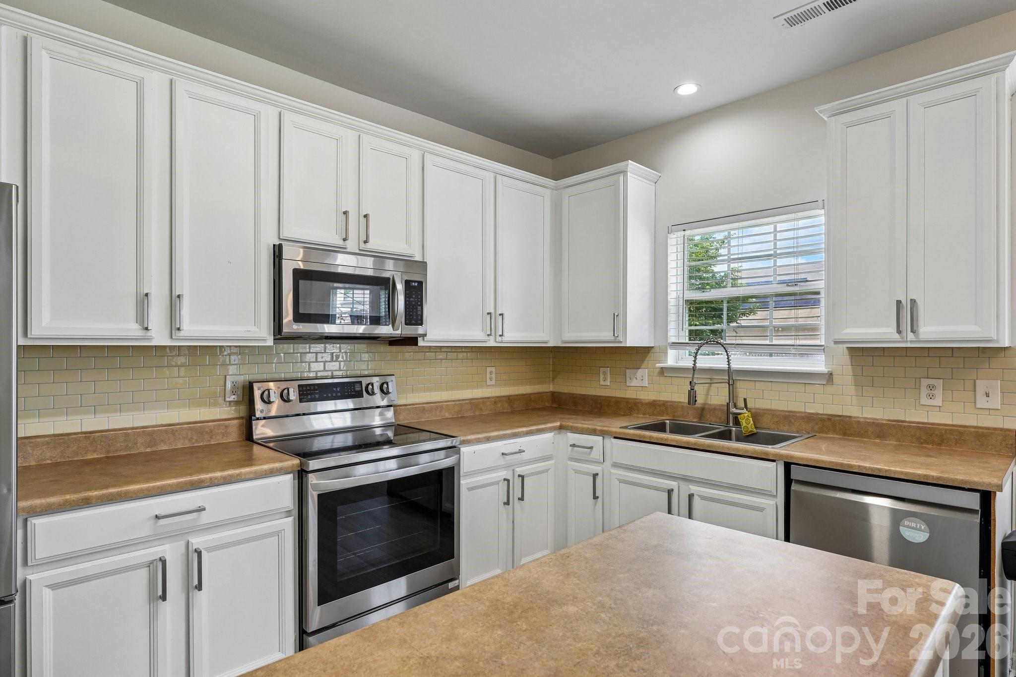 9621 Rothman Lane — Charlotte