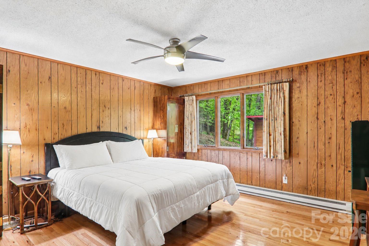 101 Oak Ridge Court — Mars Hill