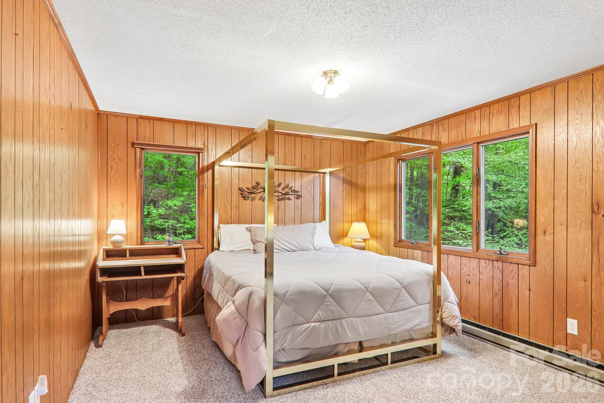 101 Oak Ridge Court — Mars Hill