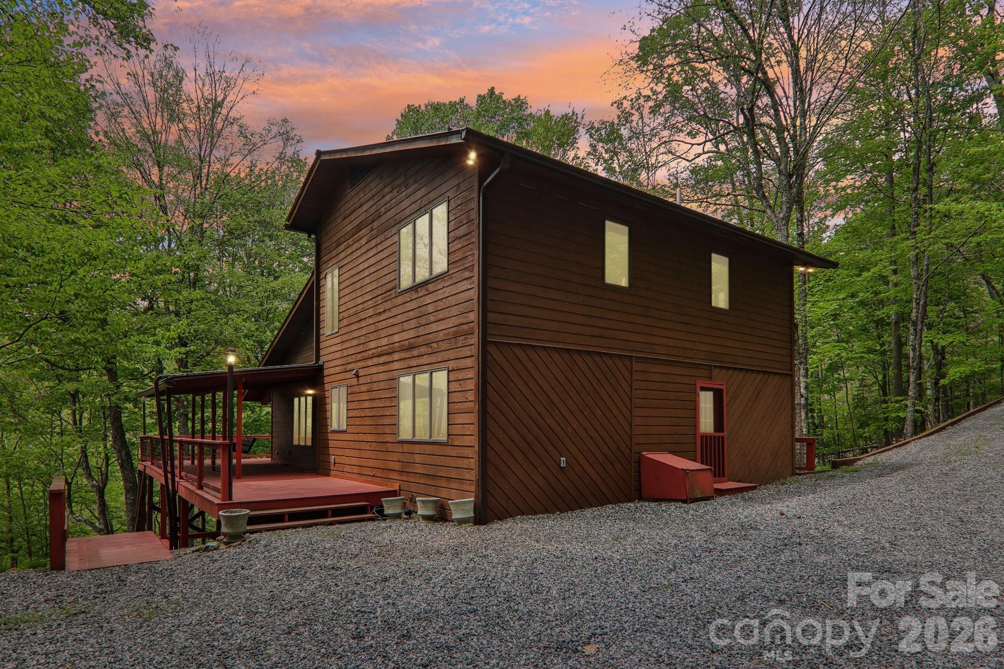 101 Oak Ridge Court — Mars Hill
