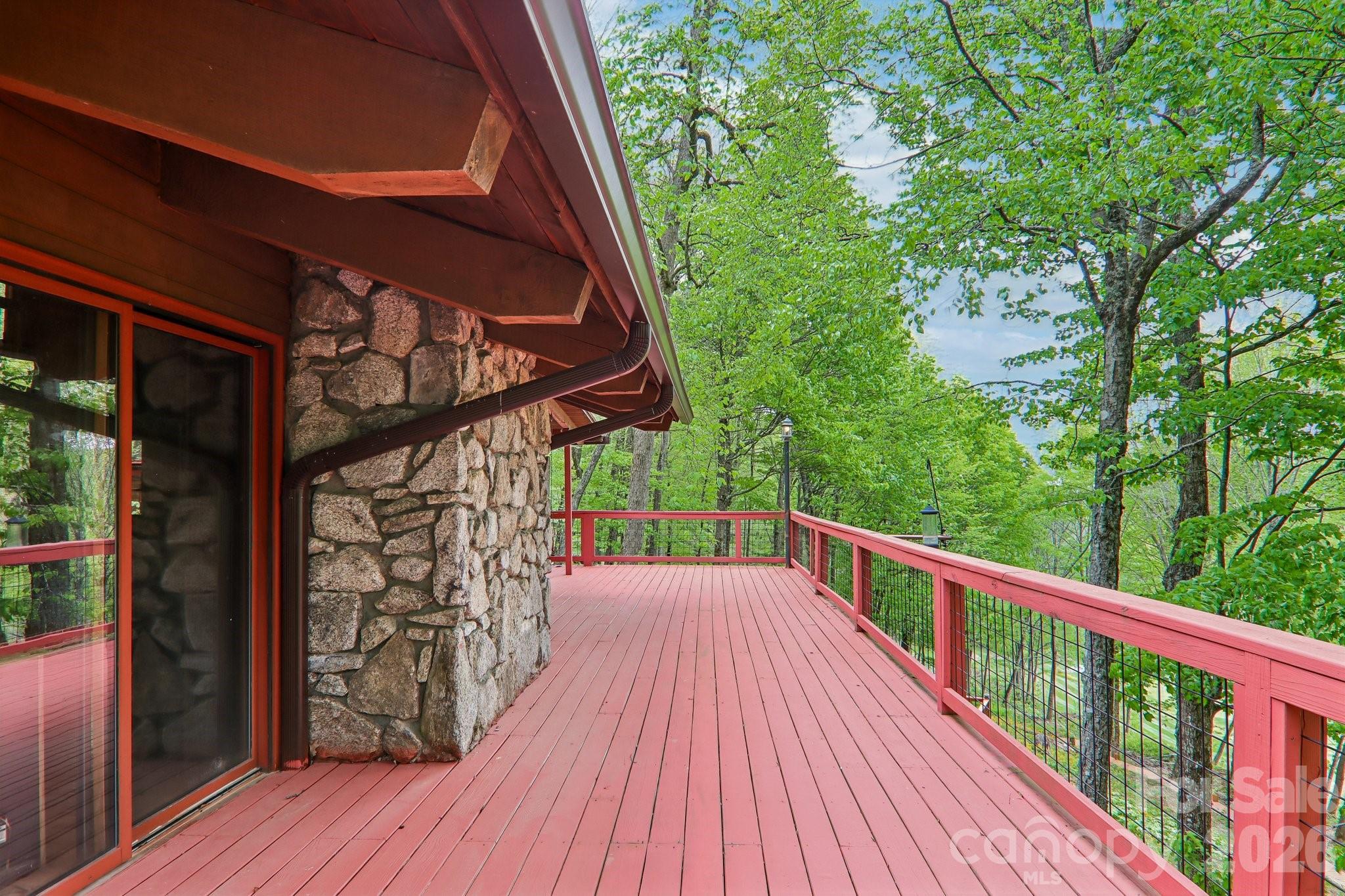 101 Oak Ridge Court — Mars Hill