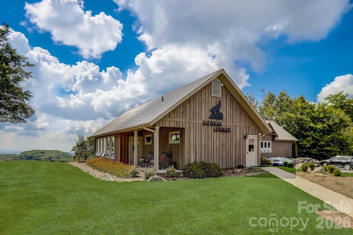 101 Oak Ridge Court — Mars Hill