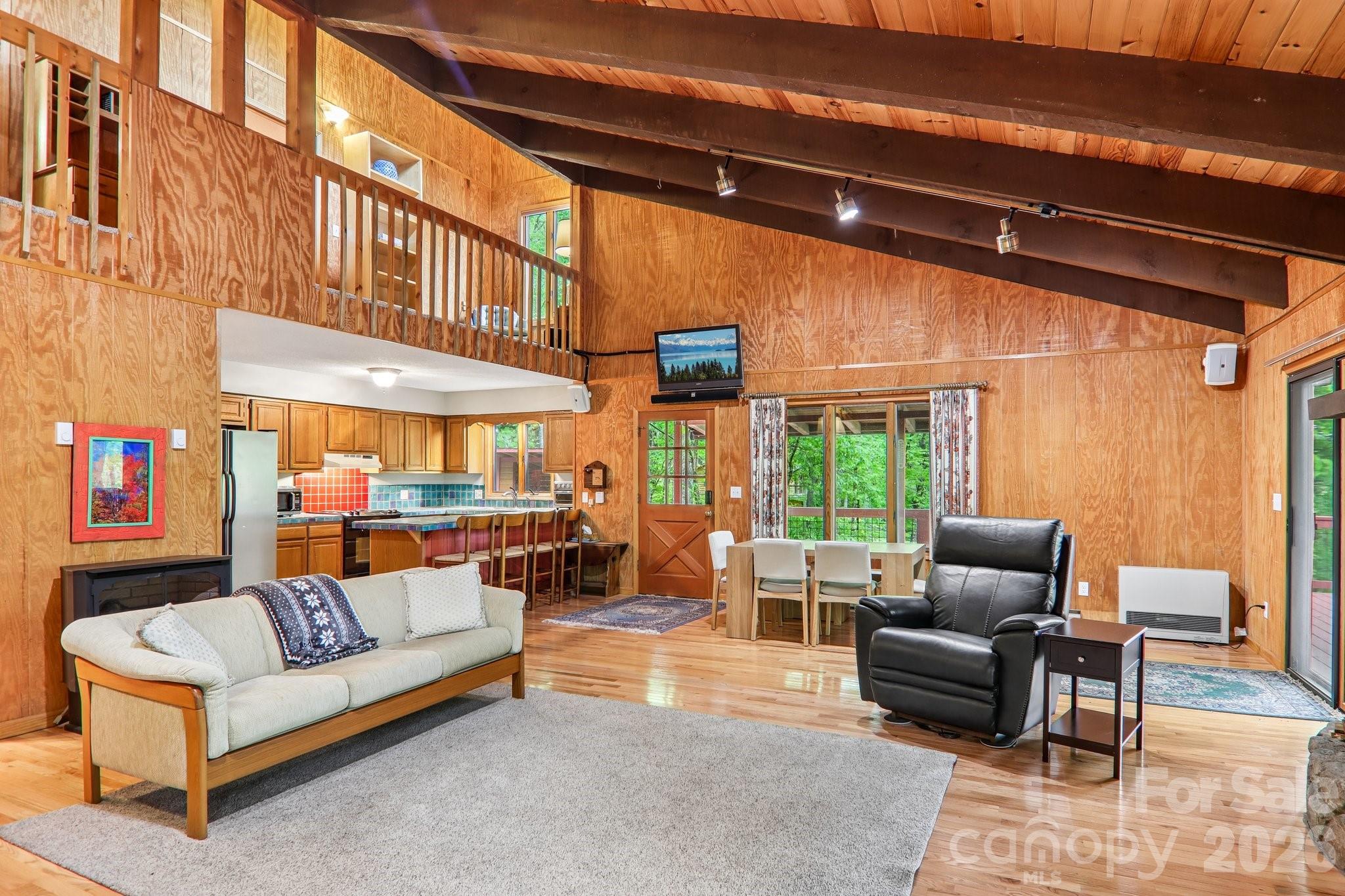 101 Oak Ridge Court — Mars Hill