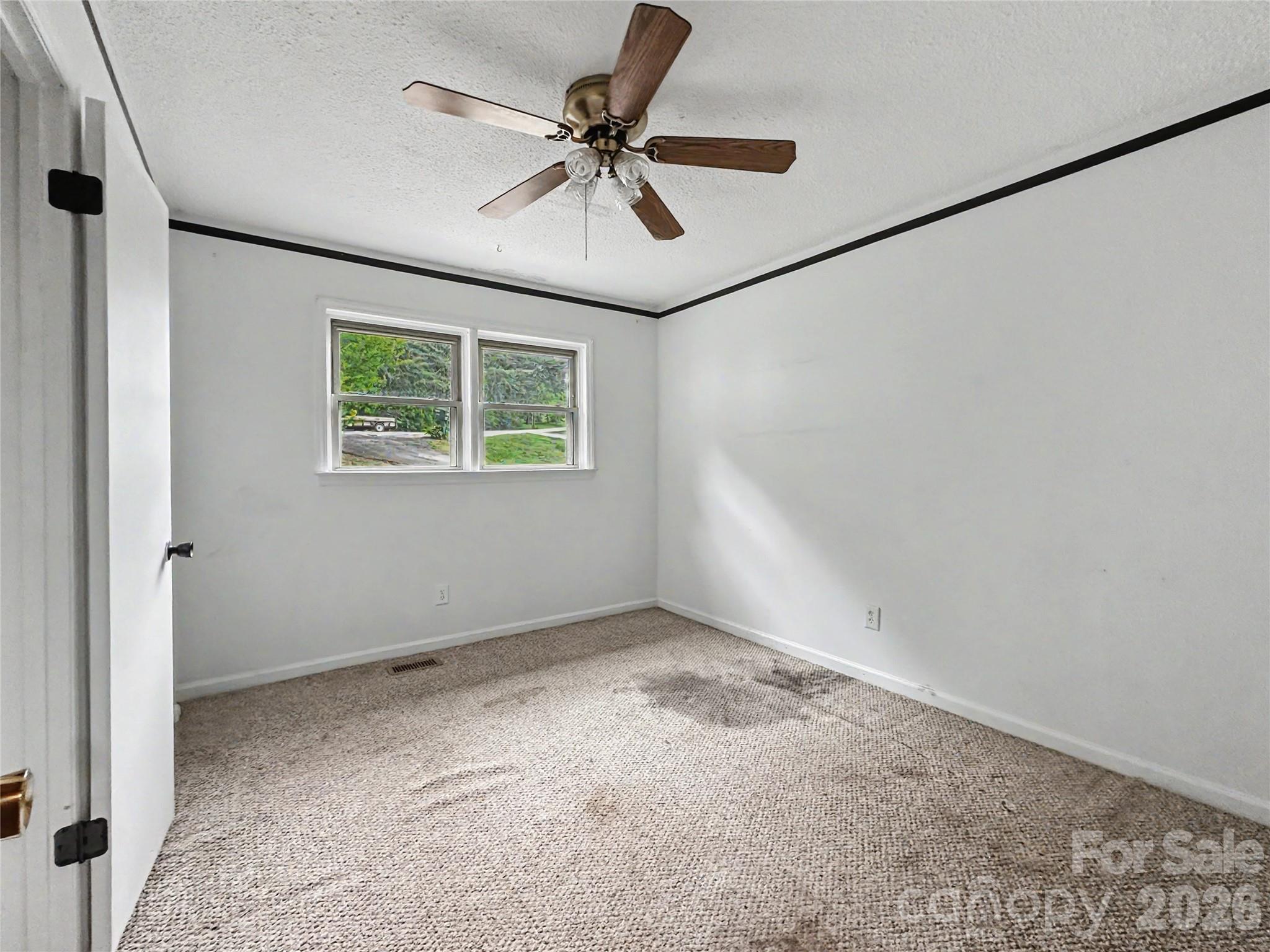 169 Hemingway Lane — Statesville