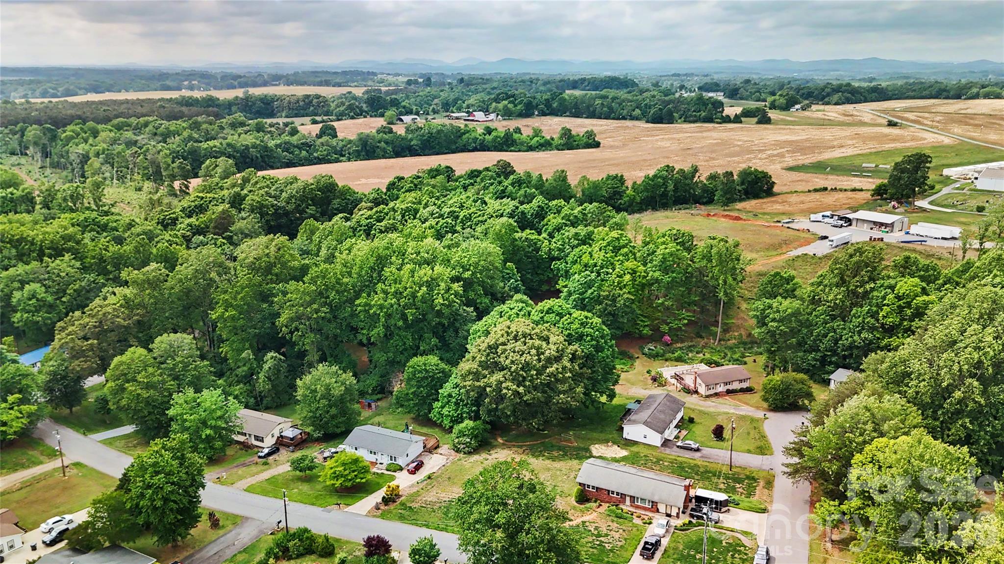 169 Hemingway Lane — Statesville