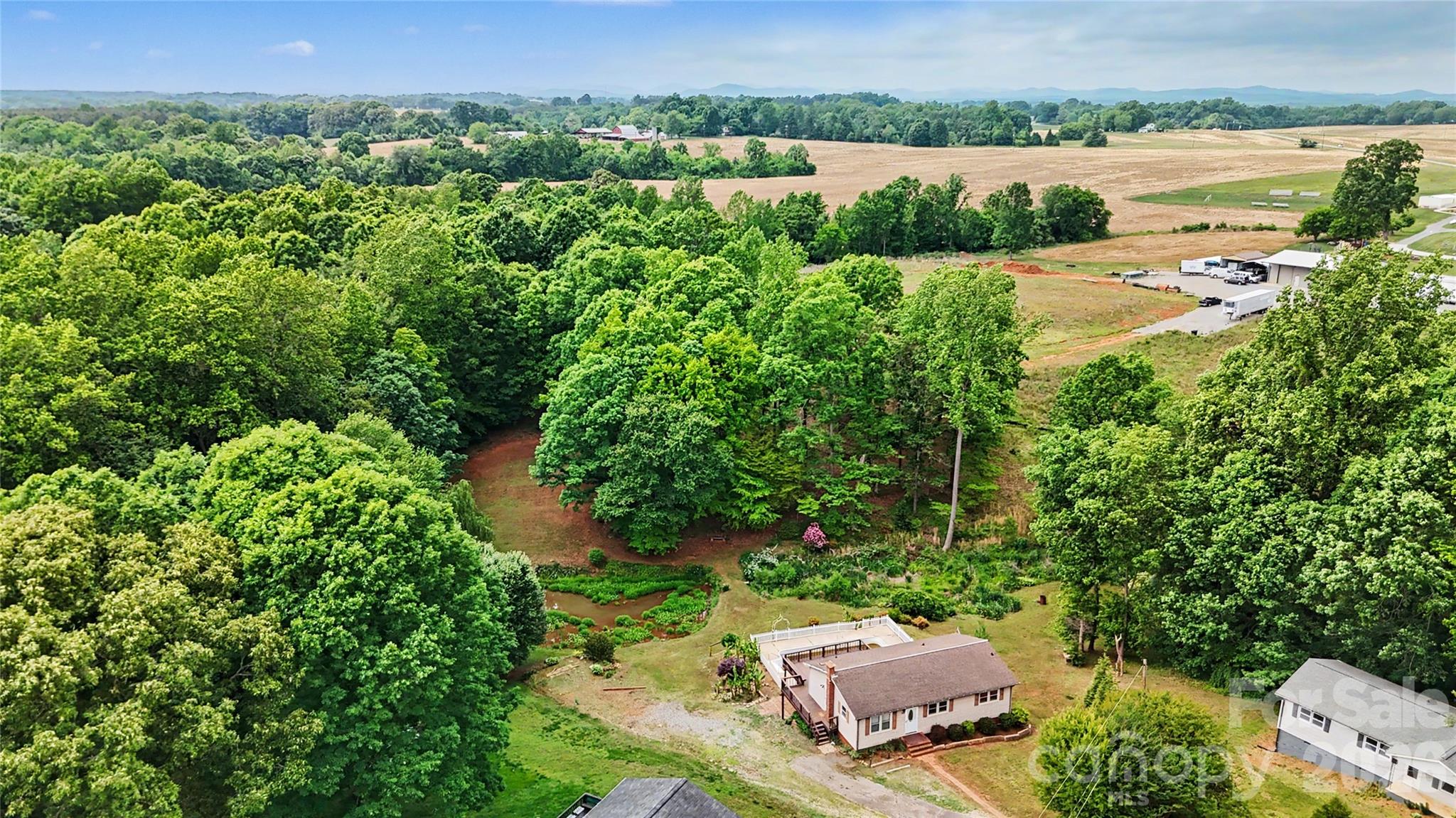 169 Hemingway Lane — Statesville