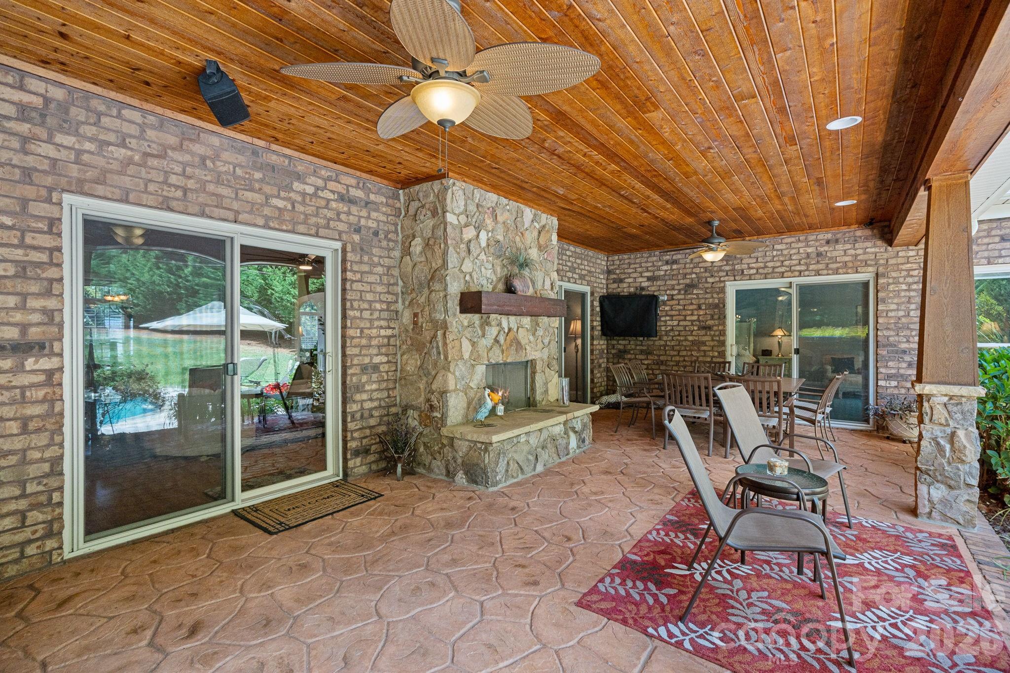 104 Timberside Drive — Davidson