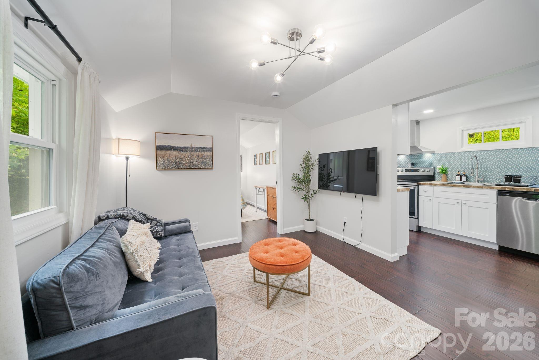 2 Laban Lane — Asheville