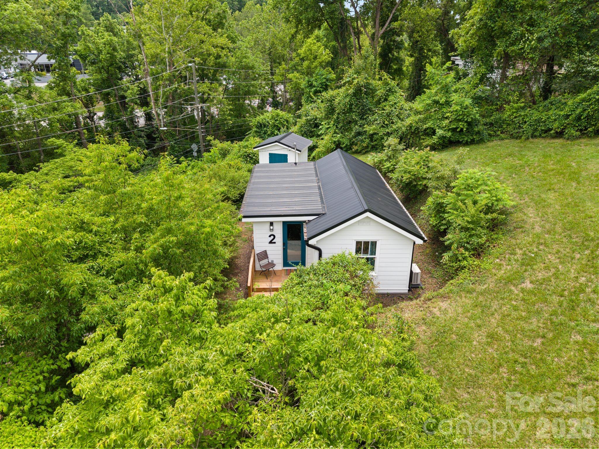 2 Laban Lane — Asheville