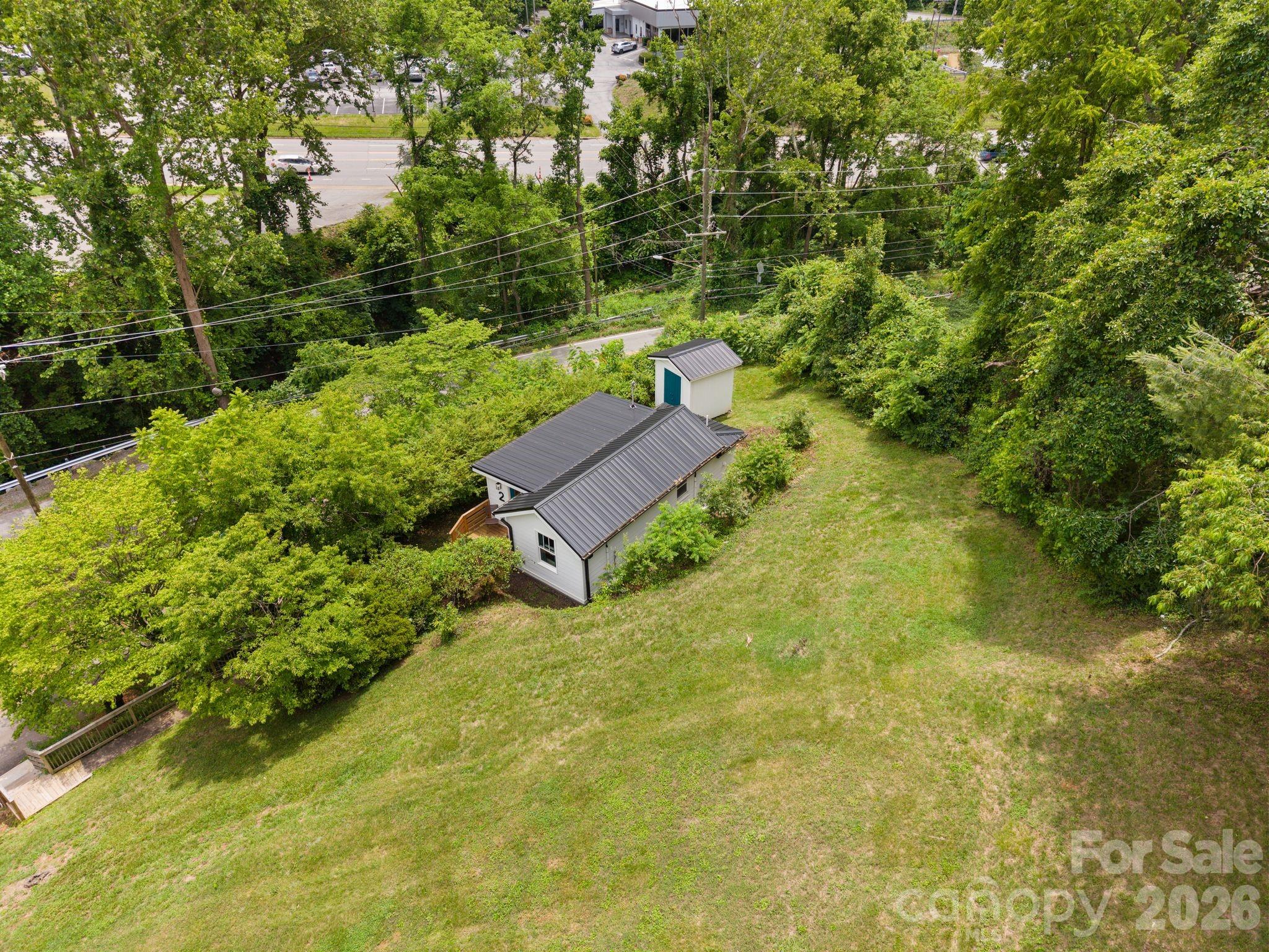 2 Laban Lane — Asheville