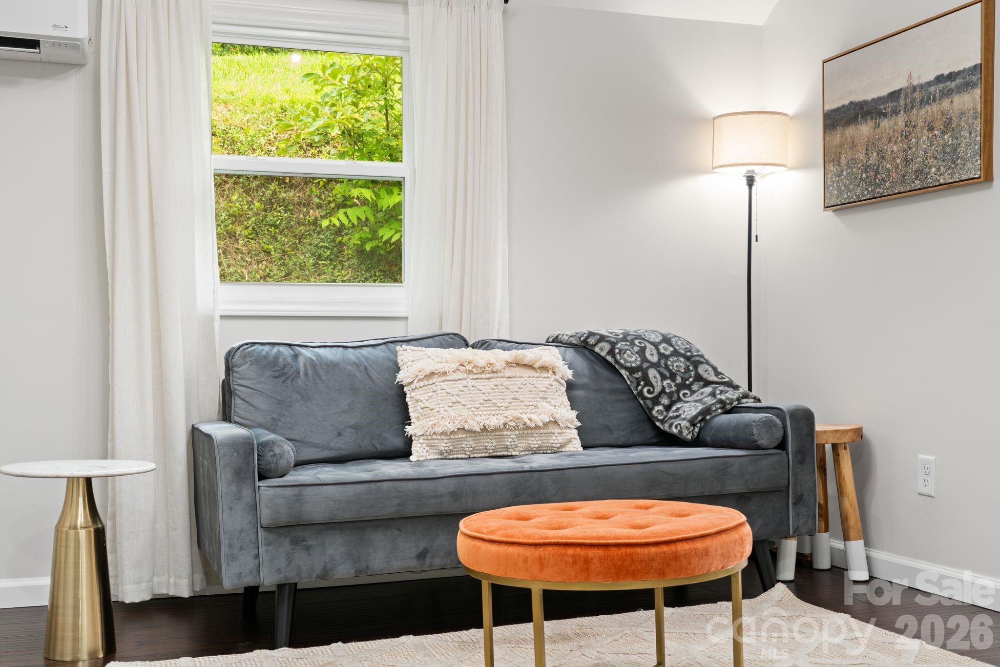 2 Laban Lane — Asheville