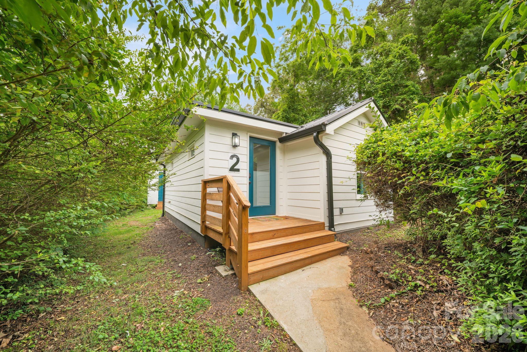 2 Laban Lane — Asheville